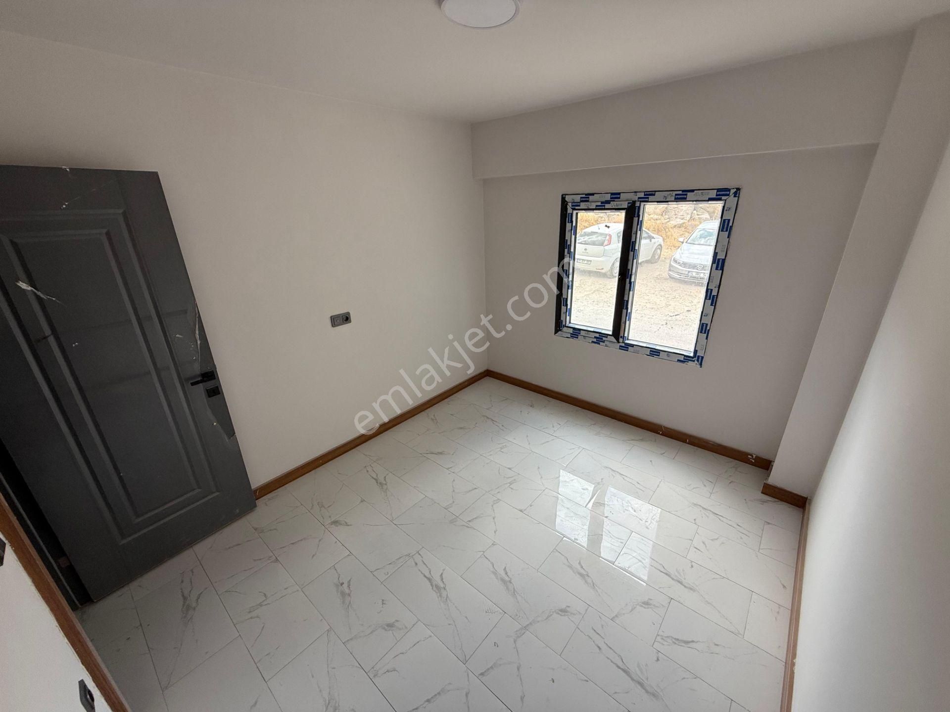 İzmir Dikili İsmetpaşa Havuzlu Otoparklı Satılık 1+1 Daireler - Görsel 10