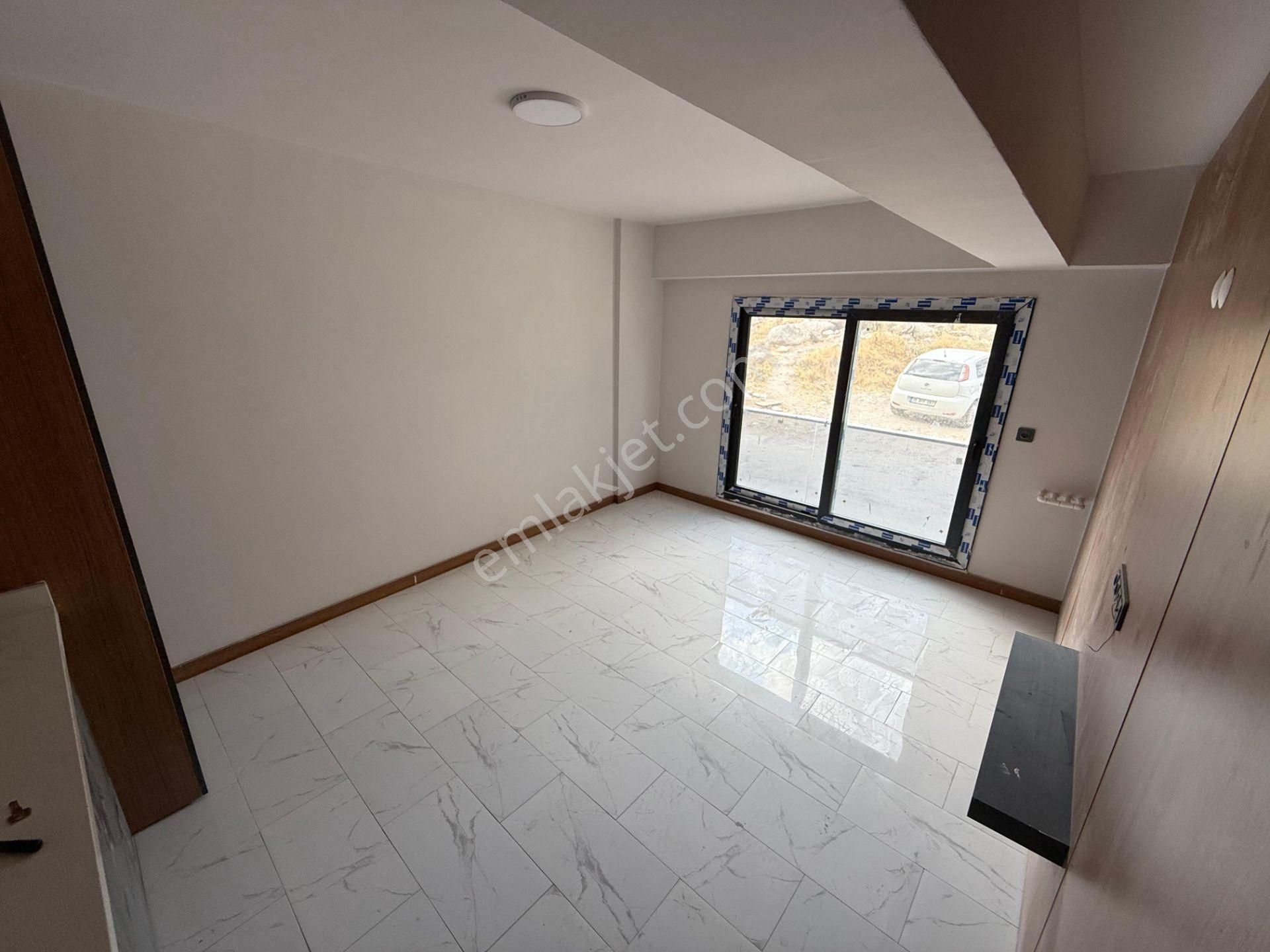 İzmir Dikili İsmetpaşa Havuzlu Otoparklı Satılık 1+1 Daireler - Görsel 7