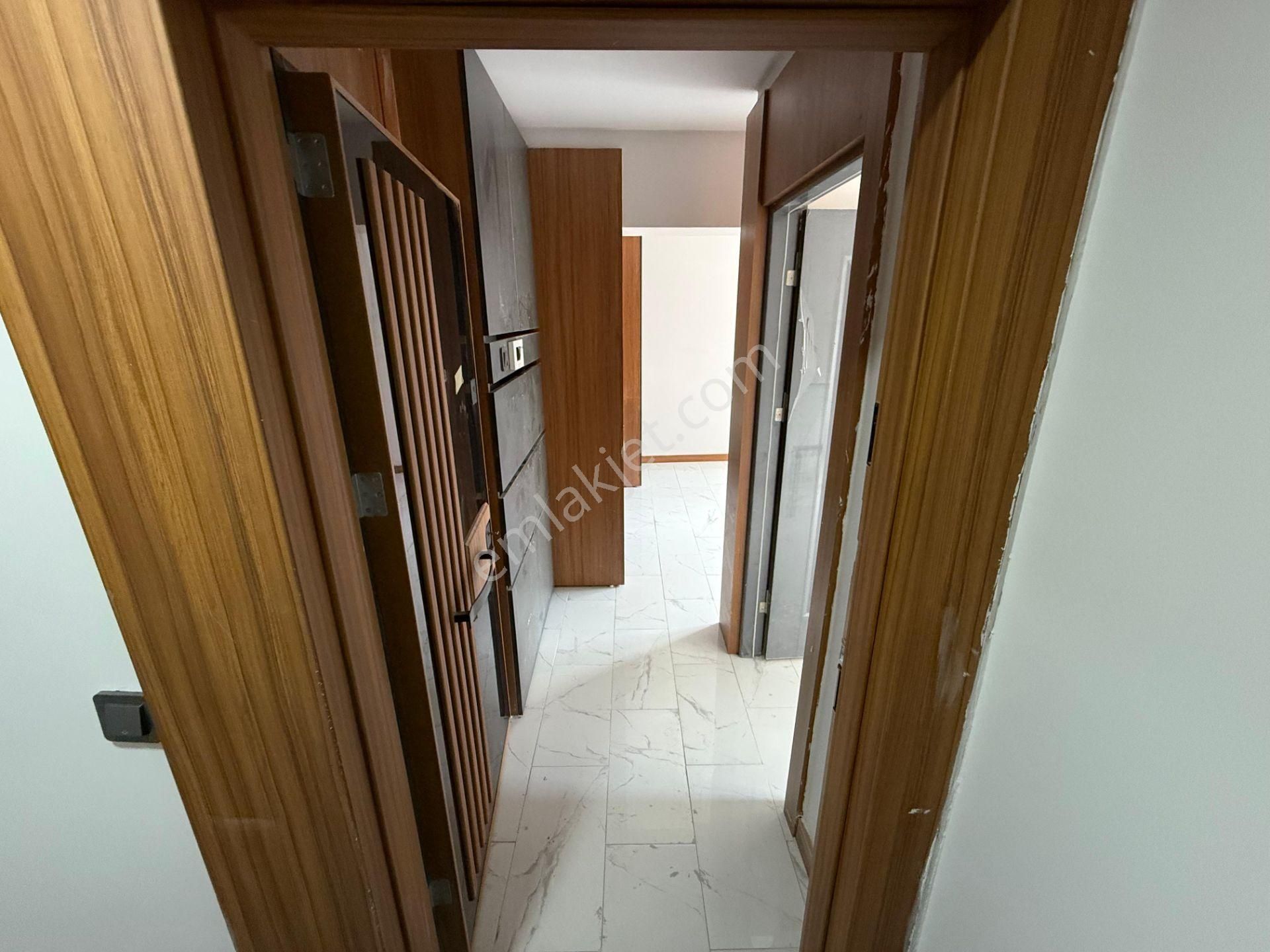 İzmir Dikili İsmetpaşa Havuzlu Otoparklı Satılık 1+1 Daireler - Görsel 3