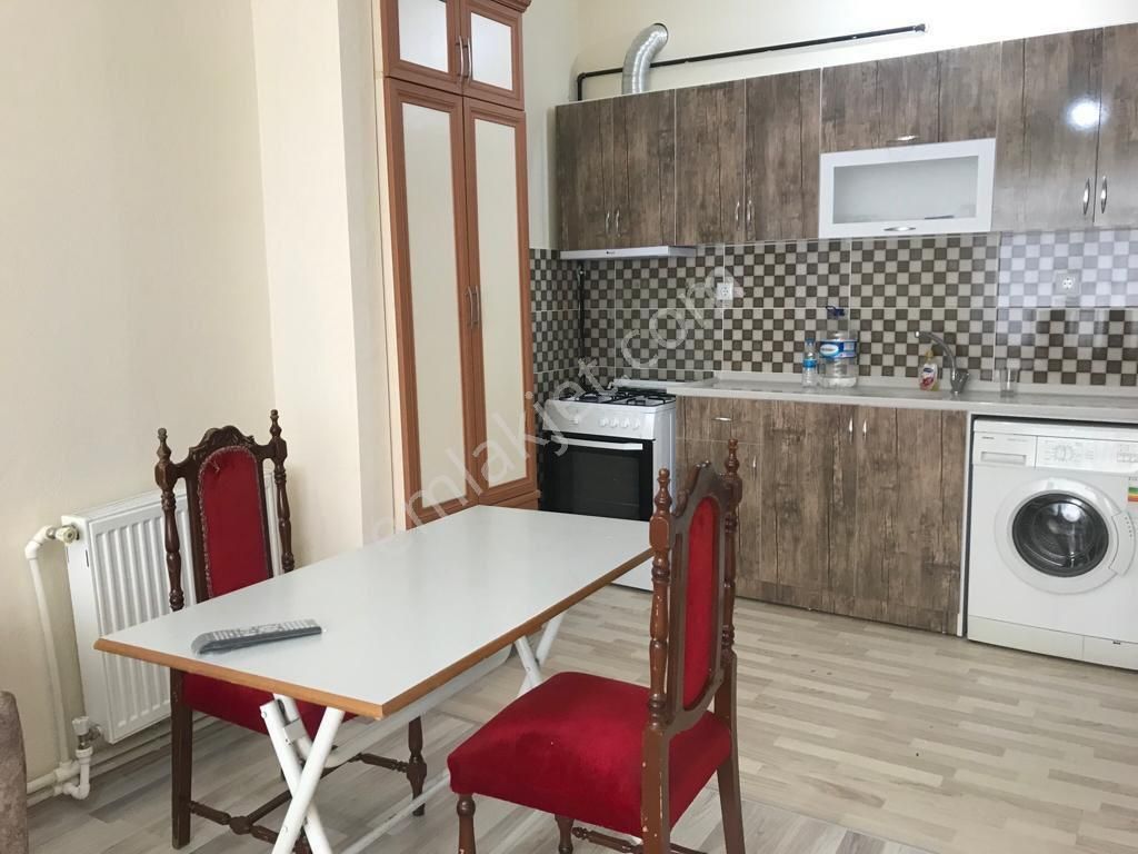 Merkezde İhsaniye Zafer 2 Adet 1+1 Eşyalı Daire