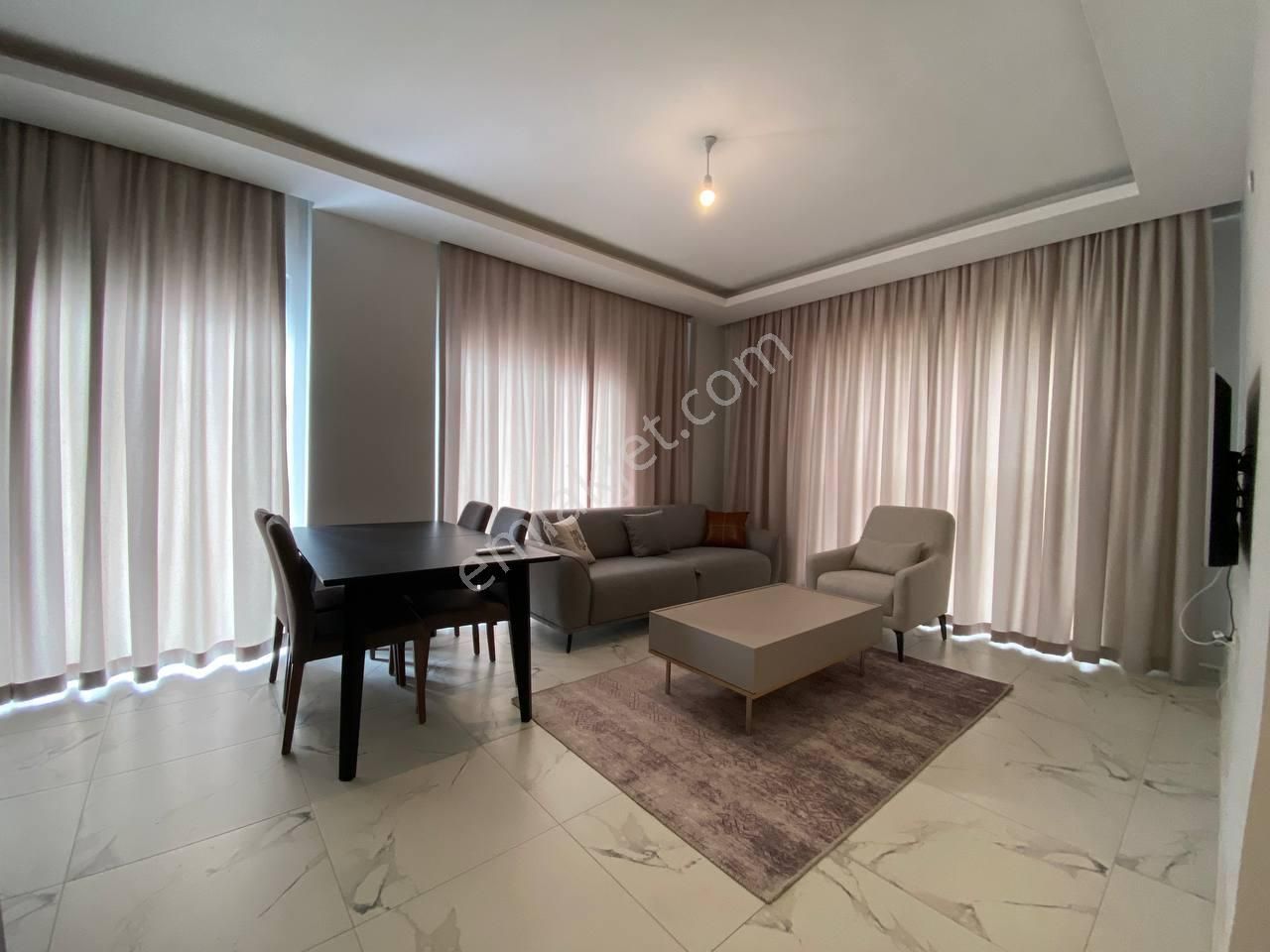 Yukarı Oba'da Tek Blok Aktiviteli 2+1 Sıfır Eşyalı Dubleks Daire