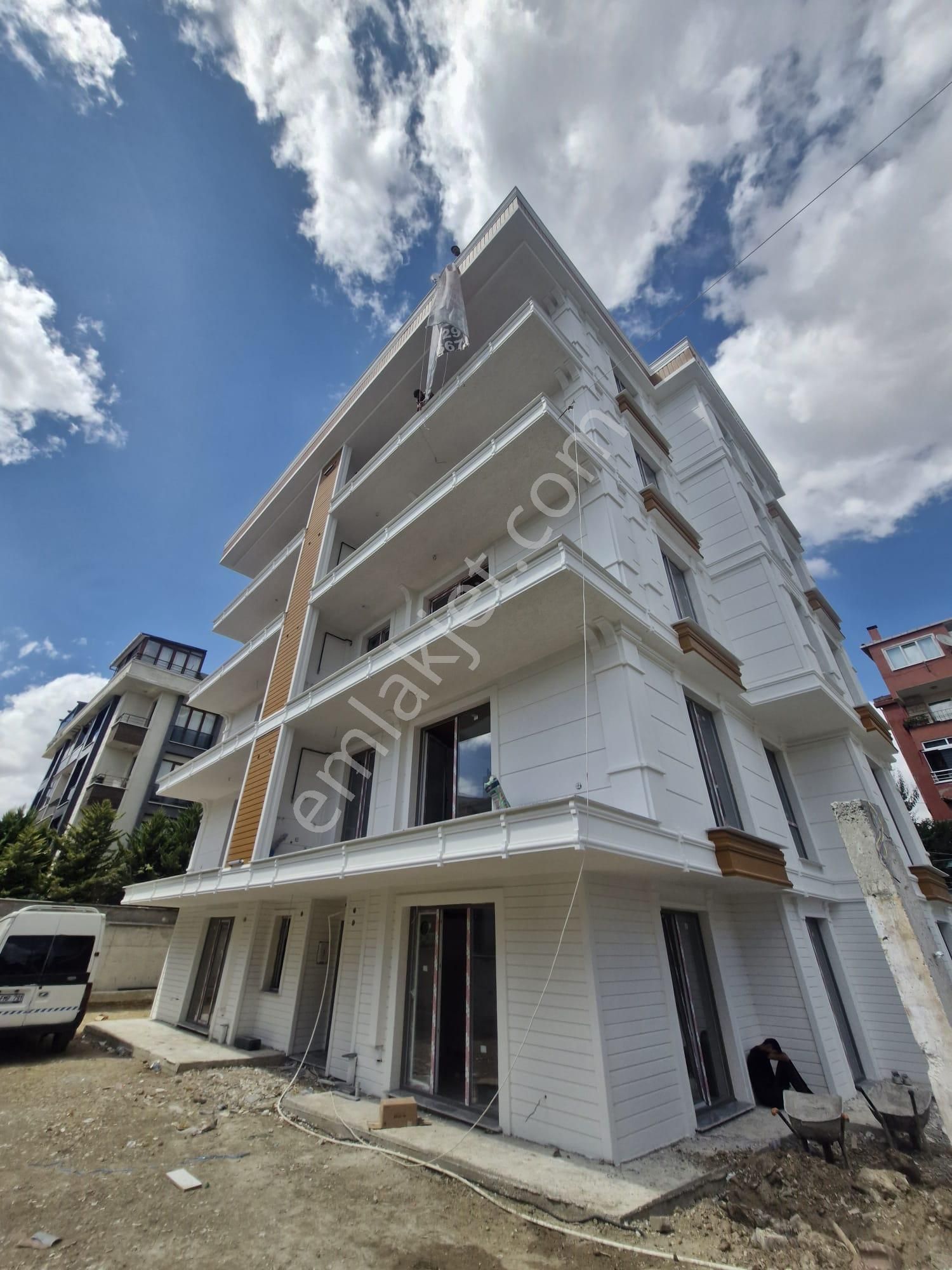 Büyükçekmece Kamiloba Merkez'de Sıfır 2+1 Satılık Daire