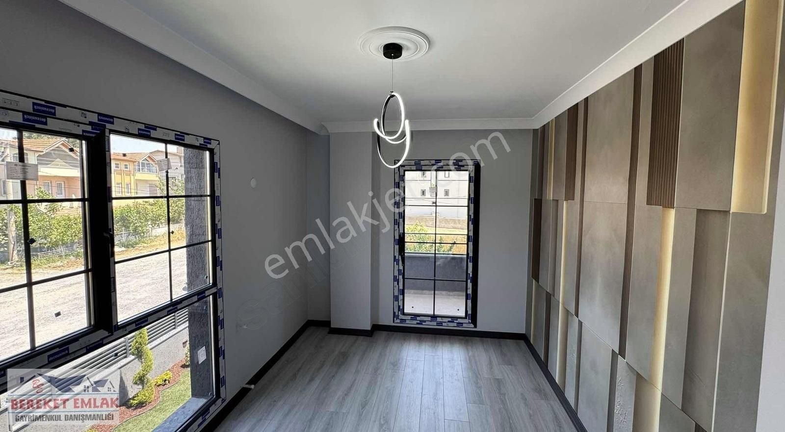 Bereket Emlaktan Cadde Cepheli Lüx Villa - Görsel 32