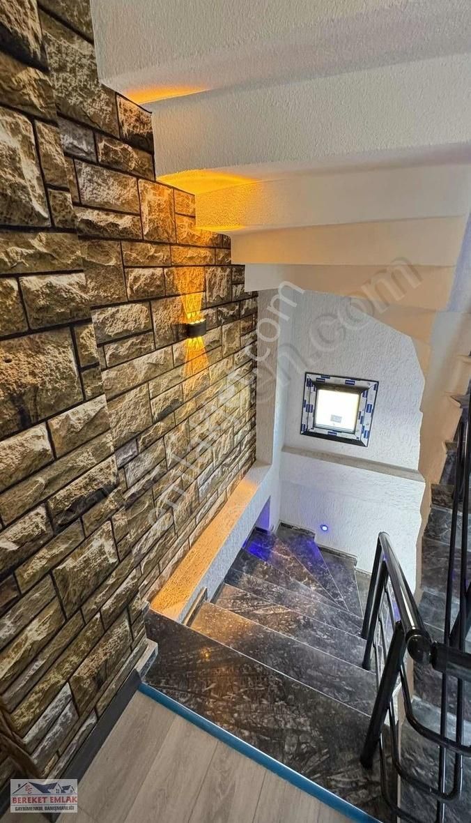 Bereket Emlaktan Cadde Cepheli Lüx Villa - Görsel 19