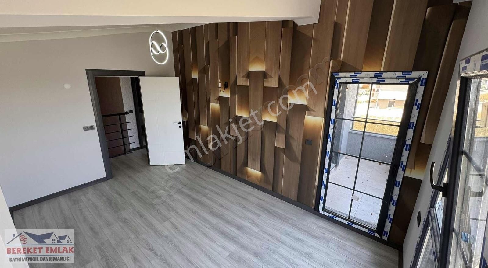 Bereket Emlaktan Cadde Cepheli Lüx Villa - Görsel 26