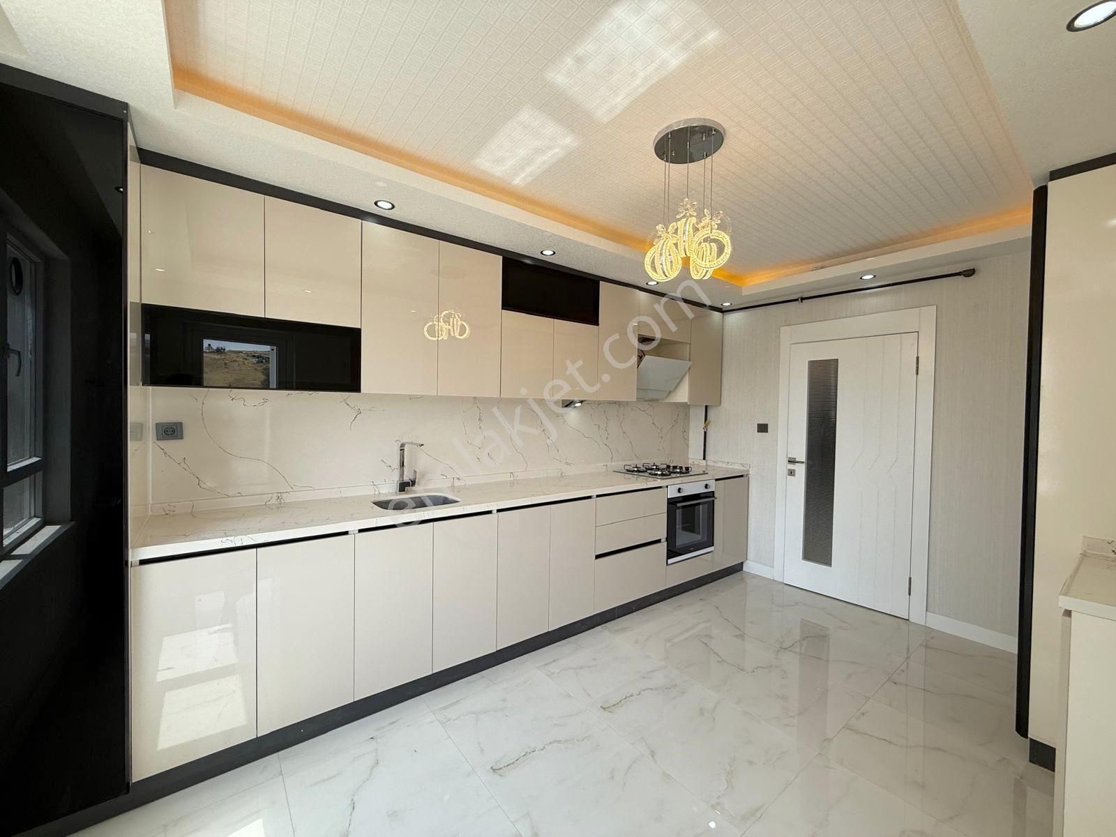 Öz.maşallah'dan Keciörende Çift Banyo Geniş Ve Ferah Sıfır 3+1 - Görsel 26