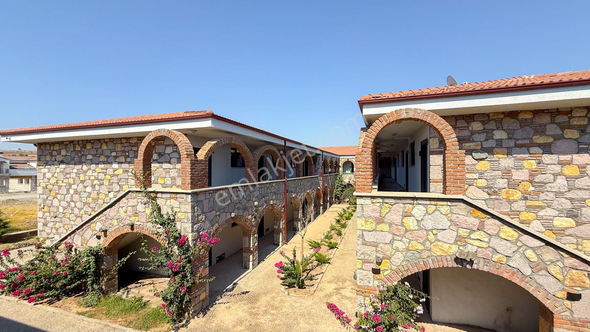 Küçükköyde Satılık, Taş Mimarili Han İçinde,havuzlu 1+1 Daire - Görsel 18