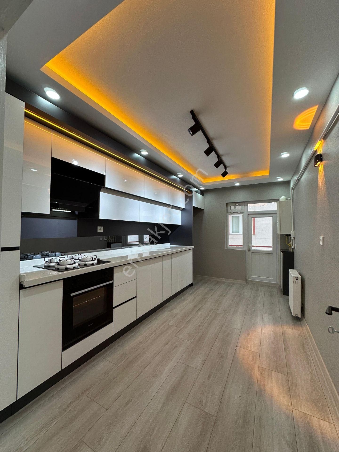 Ankara Kazançtan Ultra Lüks Yapılı Asansörlü Merkezi Konumda Satılık 3+1 Daire - Görsel 2