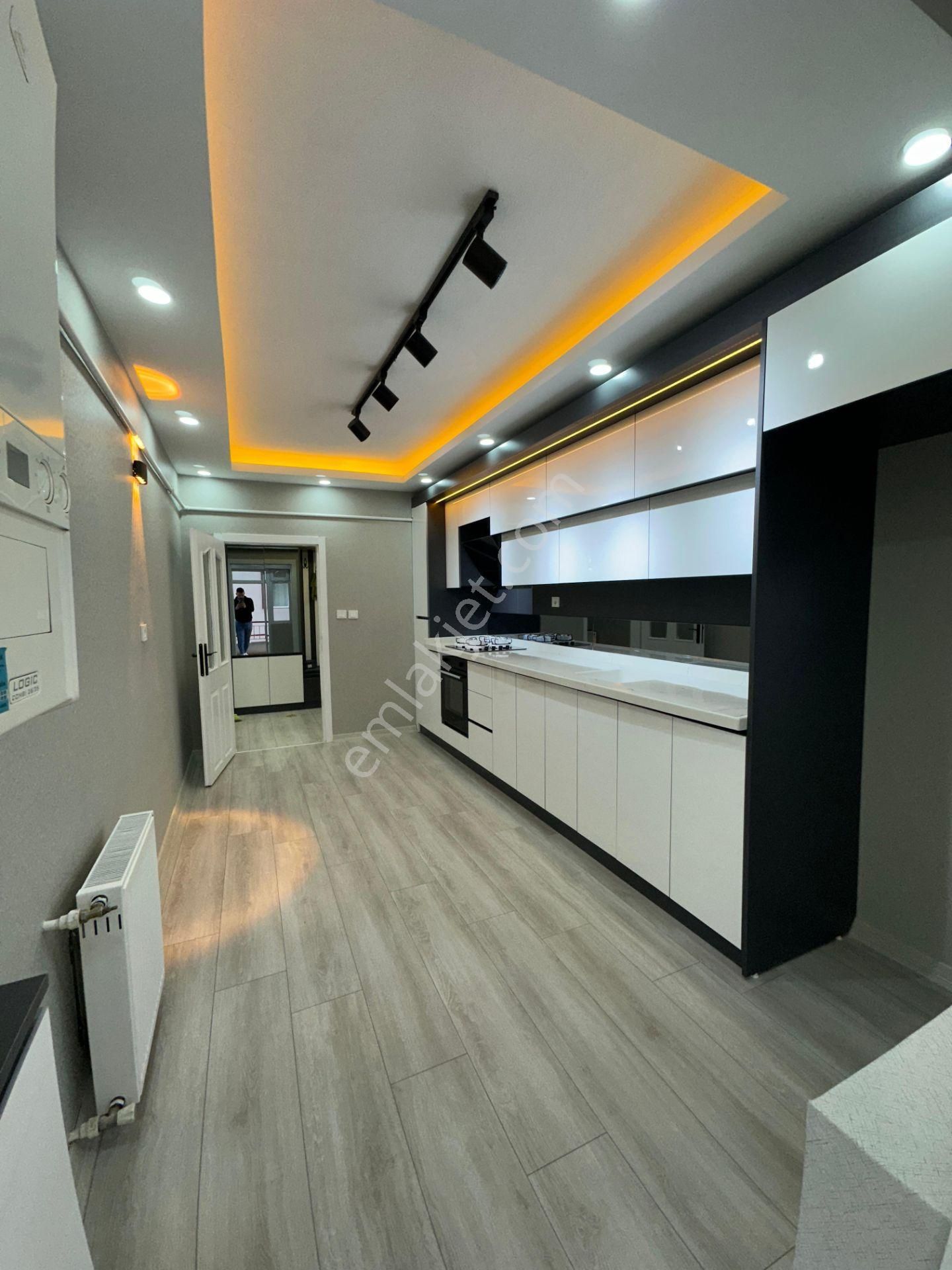 Ankara Kazançtan Ultra Lüks Yapılı Asansörlü Merkezi Konumda Satılık 3+1 Daire - Görsel 4