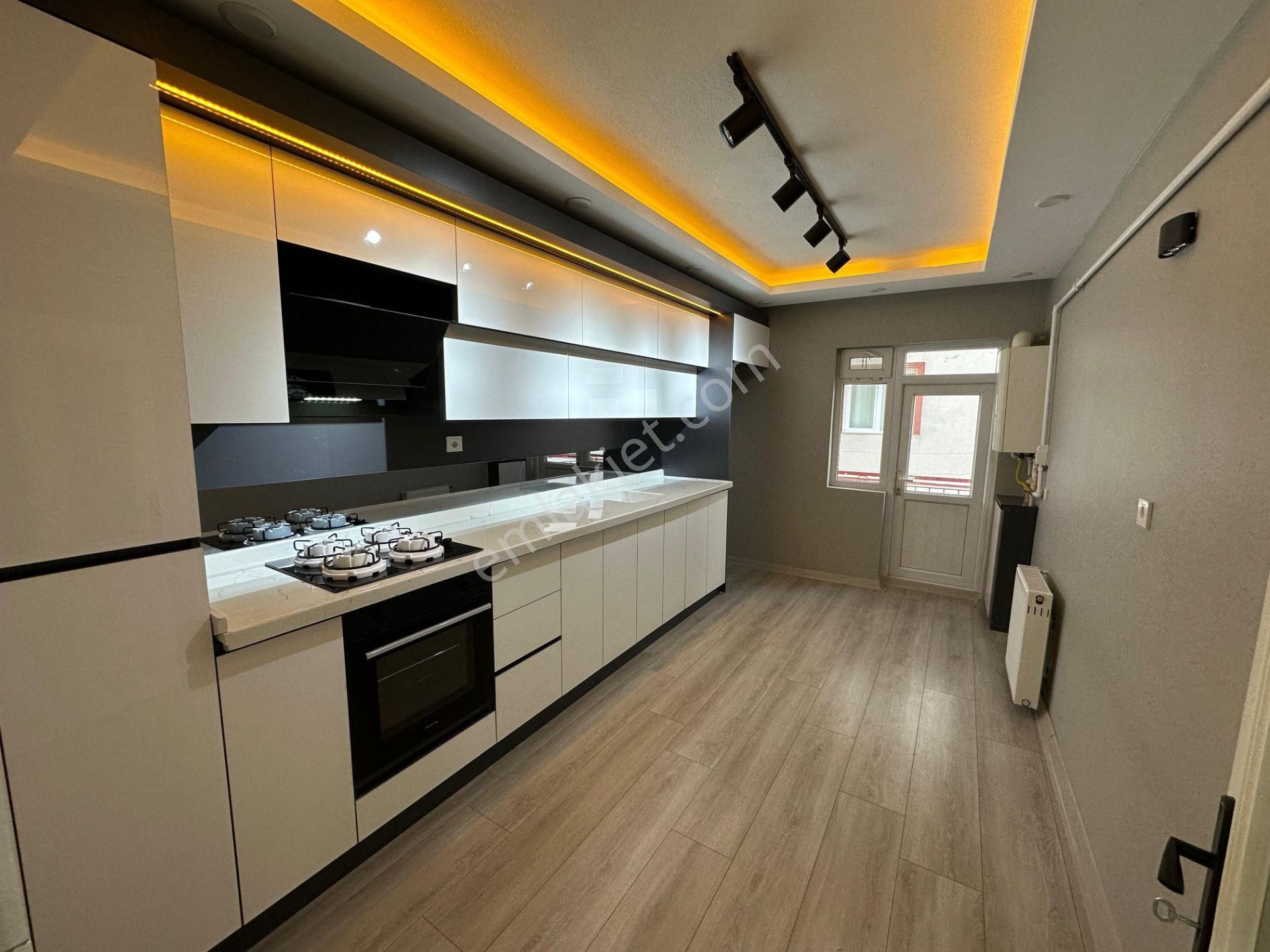 Ankara Kazançtan Ultra Lüks Yapılı Asansörlü Merkezi Konumda Satılık 3+1 Daire - Görsel 3