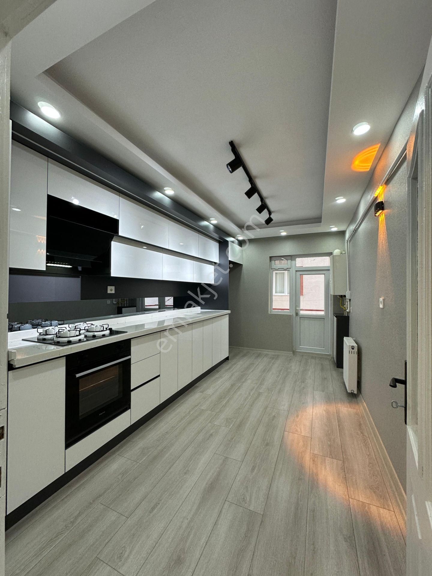 Ankara Kazançtan Ultra Lüks Yapılı Asansörlü Merkezi Konumda Satılık 3+1 Daire - Görsel 24