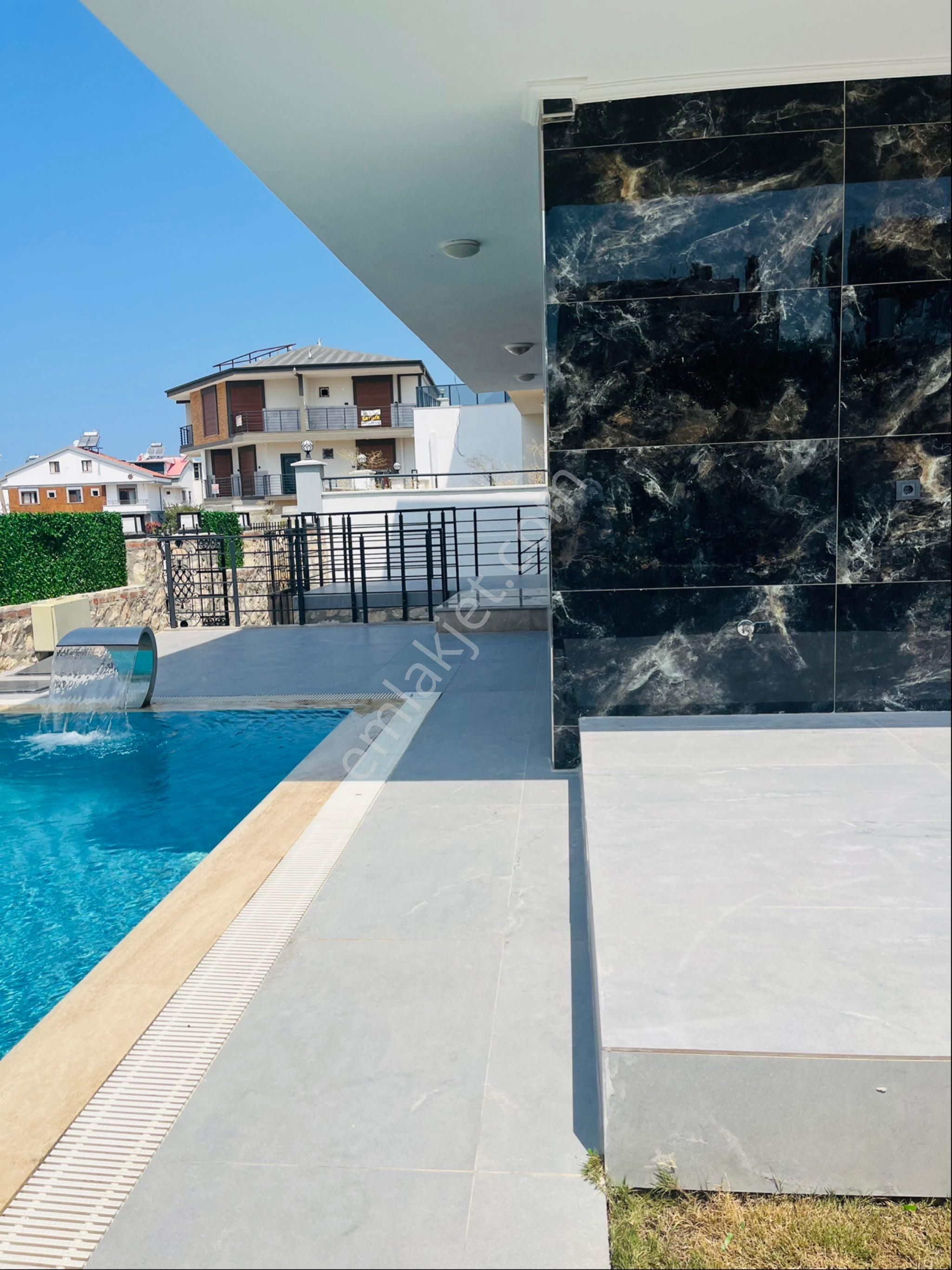 Didim Hisarda Satılık 3+1 Ayrı Mutfak - Görsel 8