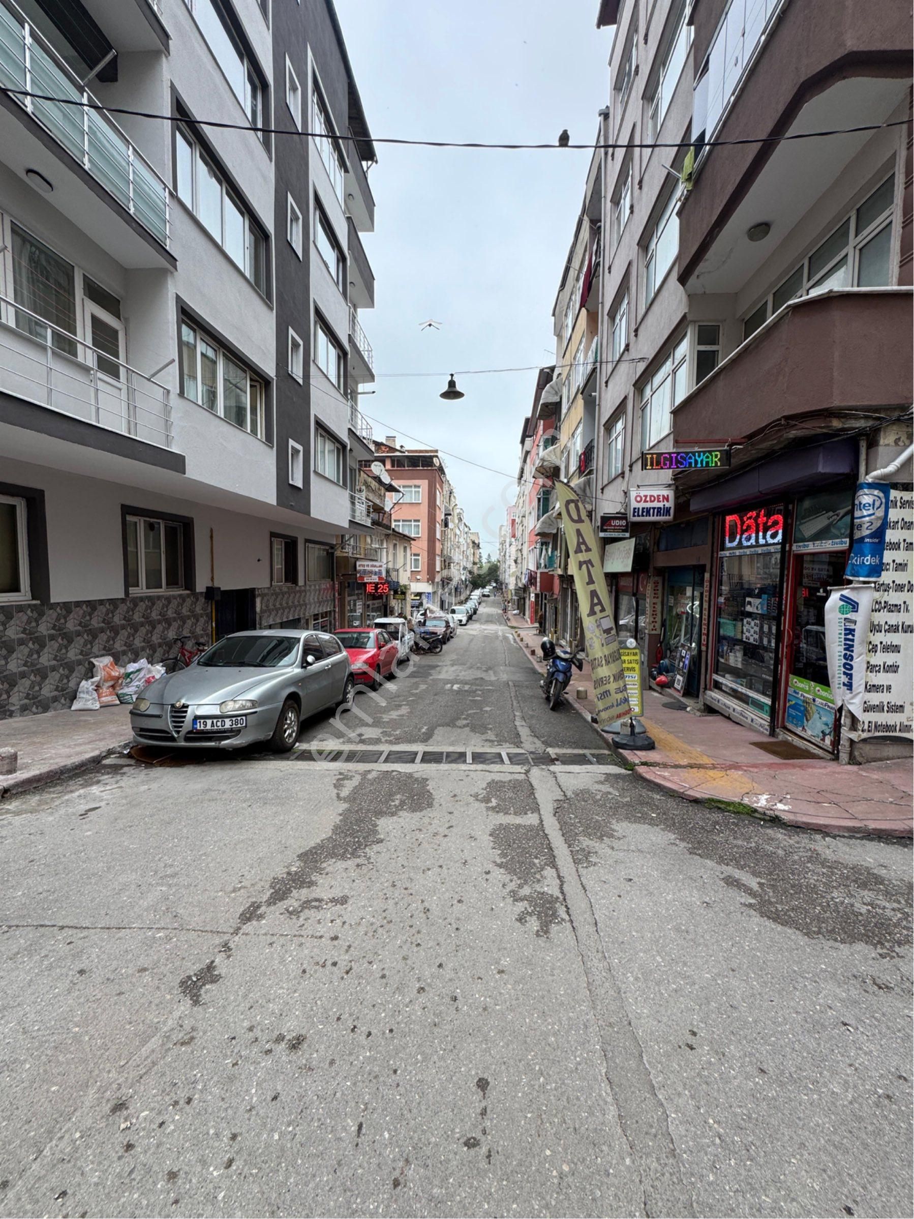 Sandı Emlak Tan 2.katta İlkadım Gazicaddesine Yakın Uygun Fiyata Kat Tapulu Satılık Dairemiz