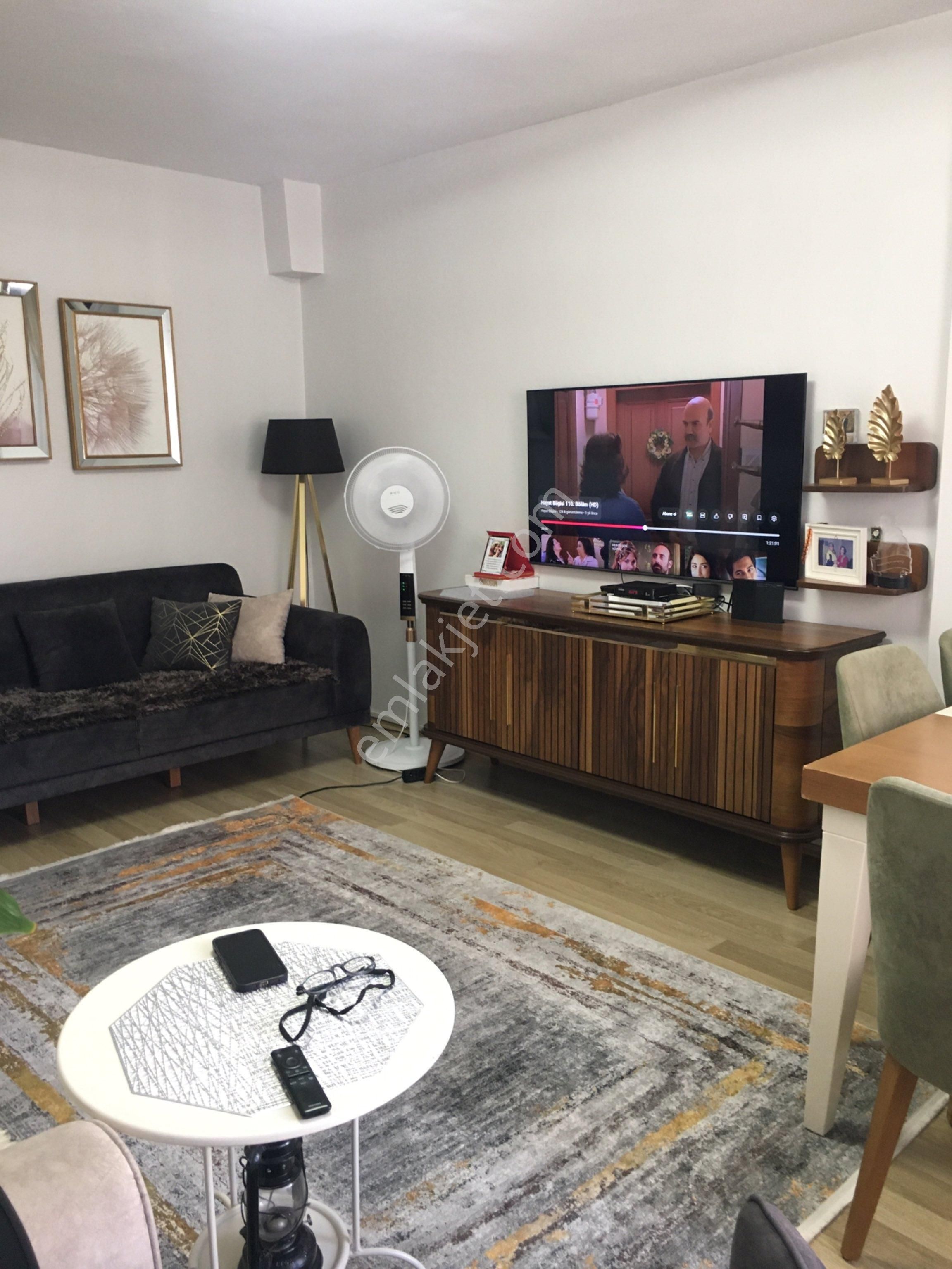 Güngörende Satılık 3+1 Masrafsız Tertemiz Daire