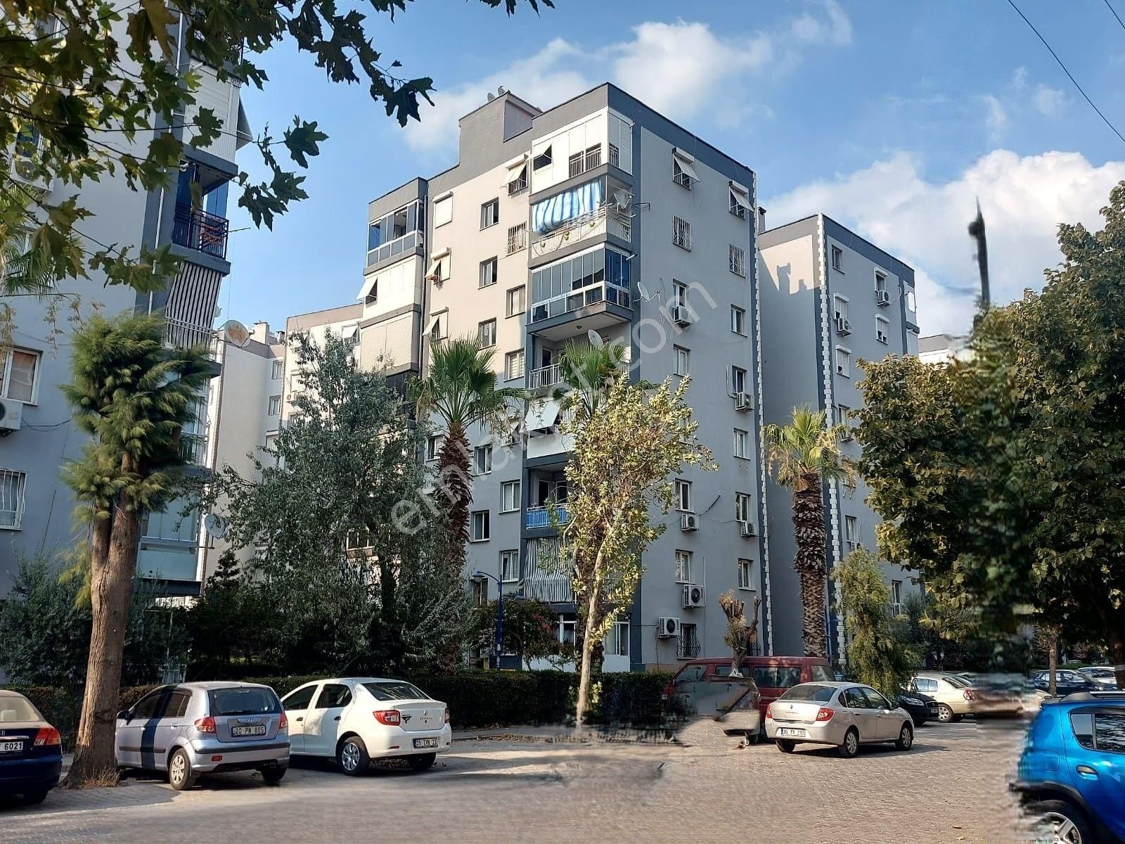 Çamdibi Barbaros Mah. Borkoplarda Tadilatlı Satılık 2+1 Daire