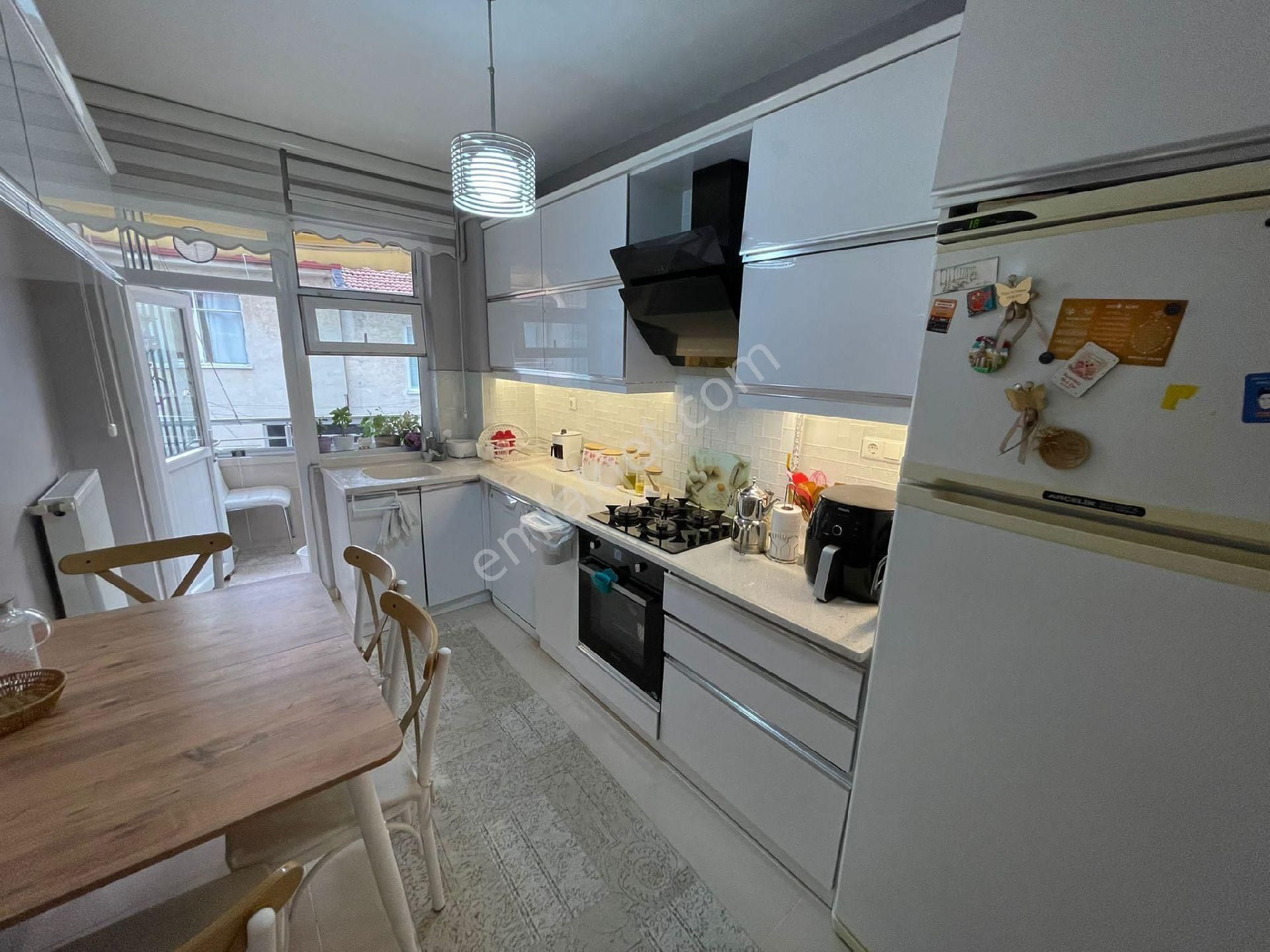 Evim-nur'dan Hürriyet Mah 3+1 125 M2 3.kat İçi Full Yapılı Vestiyer Takılı 2 Cam Balkonlu Daire