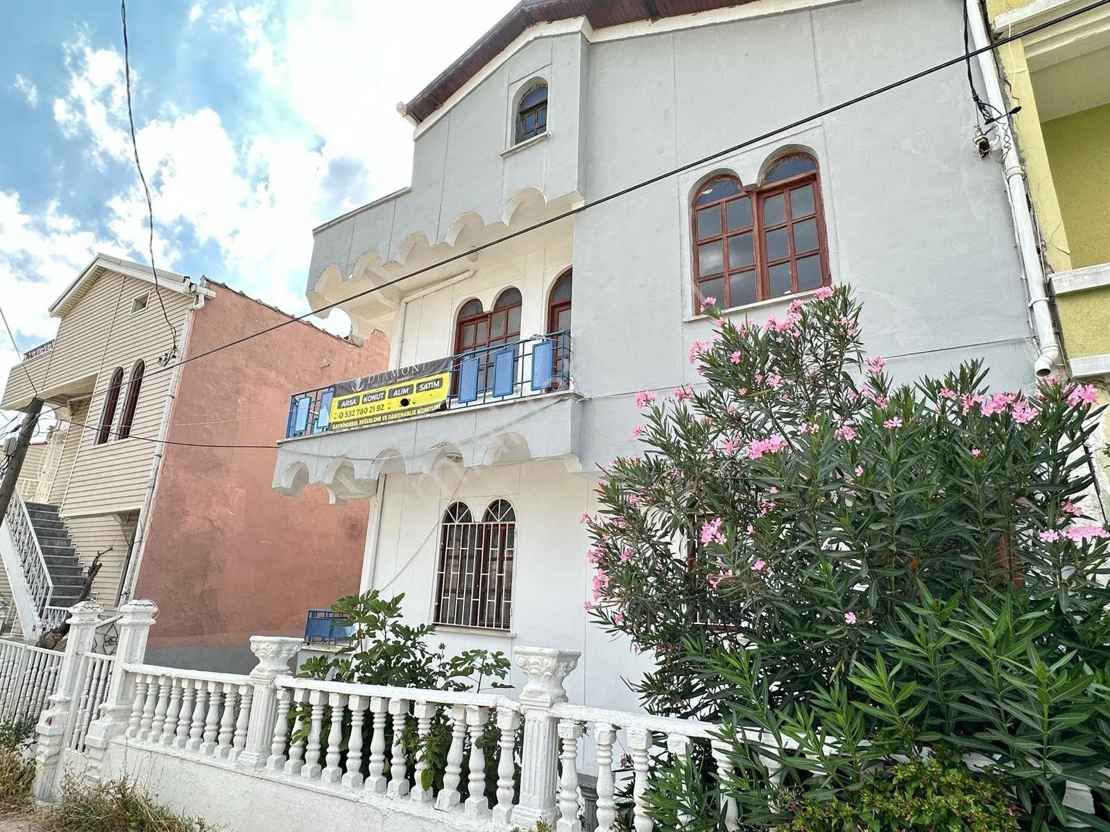 Büyükçekmece Celaliye Mahallesinde Deniz Manzaralı Geniş Teraslı Müstakil Satılık Ev - Görsel 22