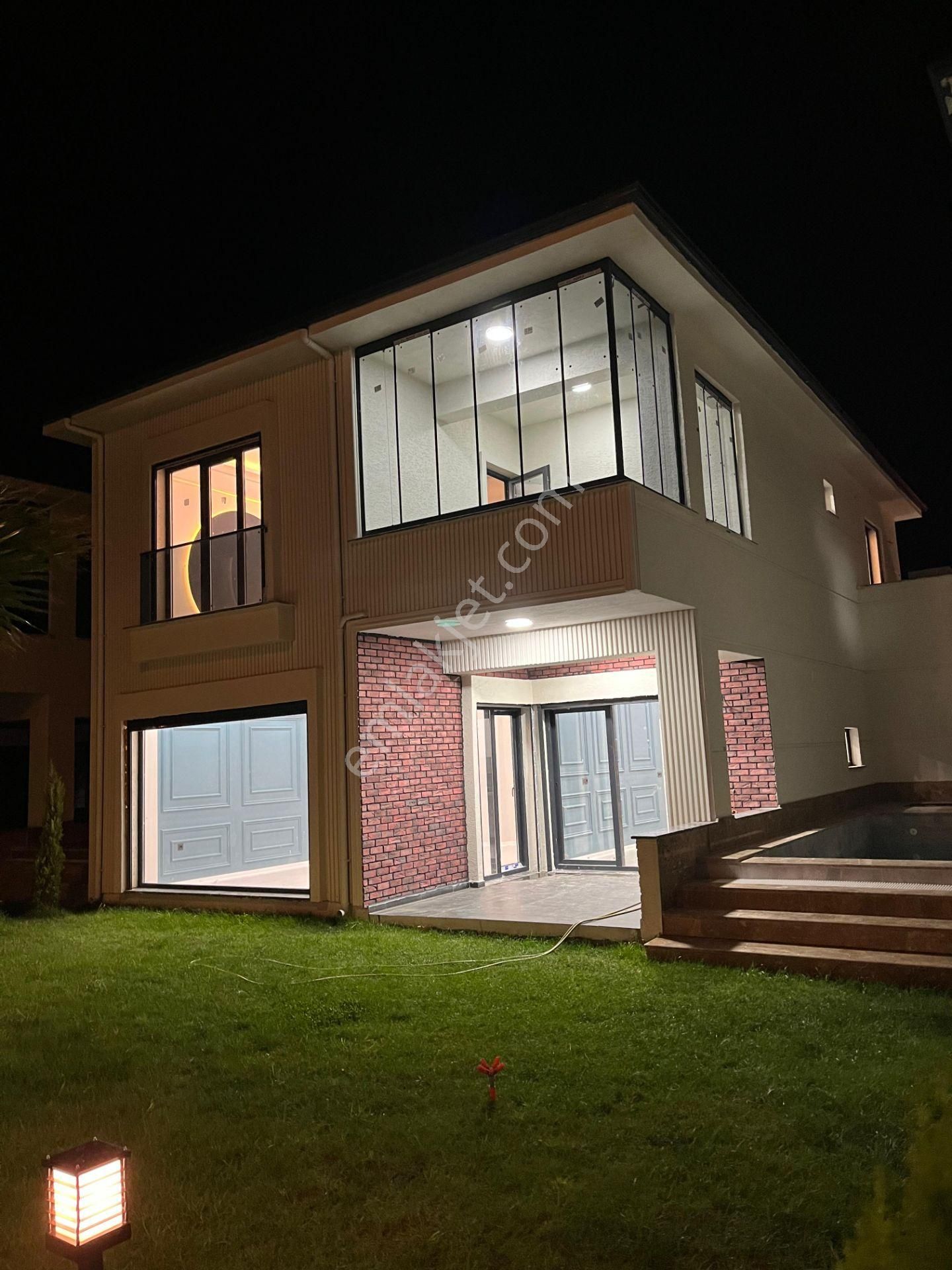 Ankara Emlak Tan Akçay Kızılkeçilide Satılık , Özel Havuzlu 4+1 Villa