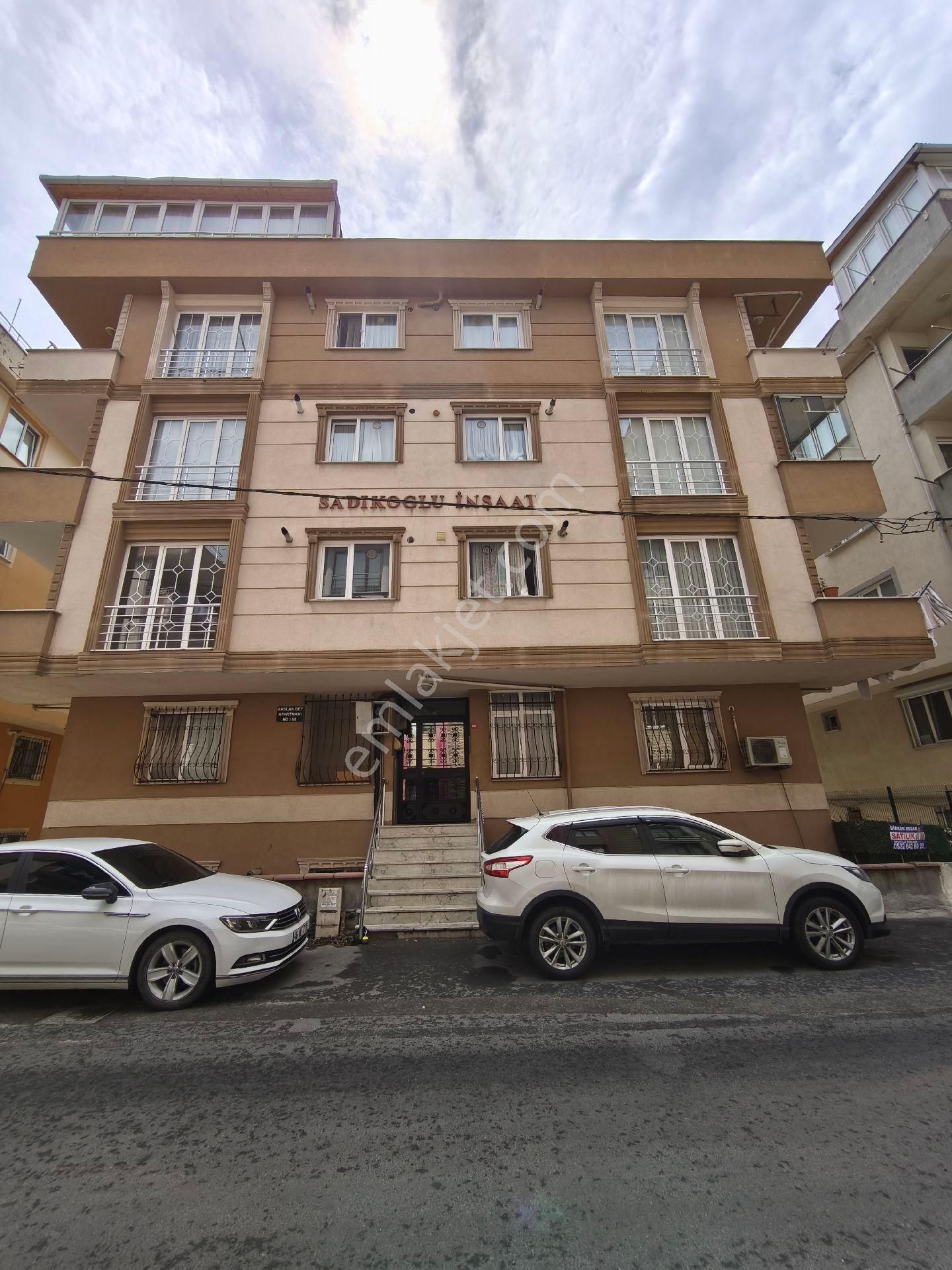 Birken'den Çınar Caddesi'ne Yakın Bahçe Kullanımlı 2+1 Daire
