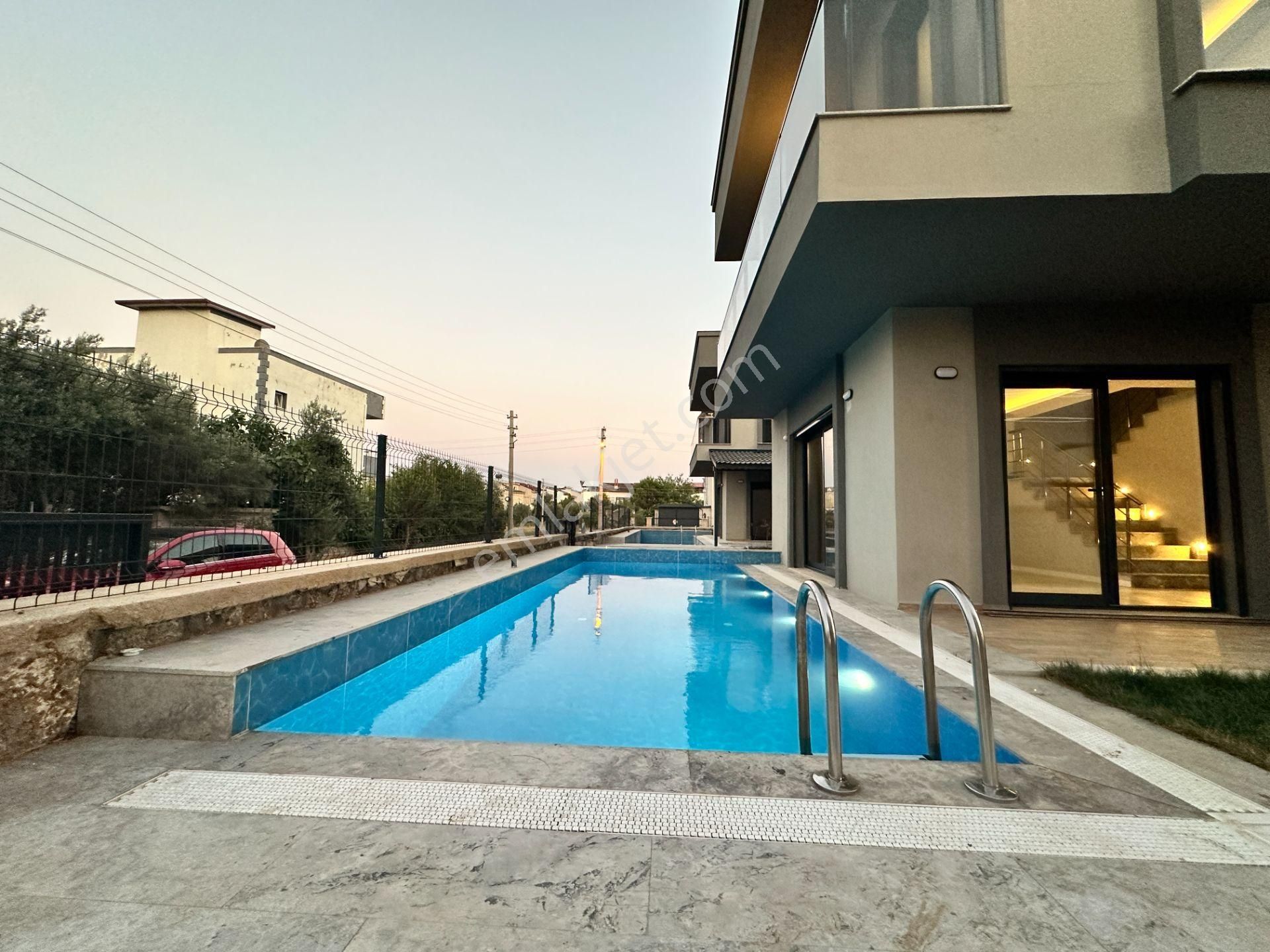 Seferihisarda Müstakil Bir Yaşam Başladı / Havuzlu Müstakil 3+1 Villa /300m2 Arsa İçinde - Görsel 8