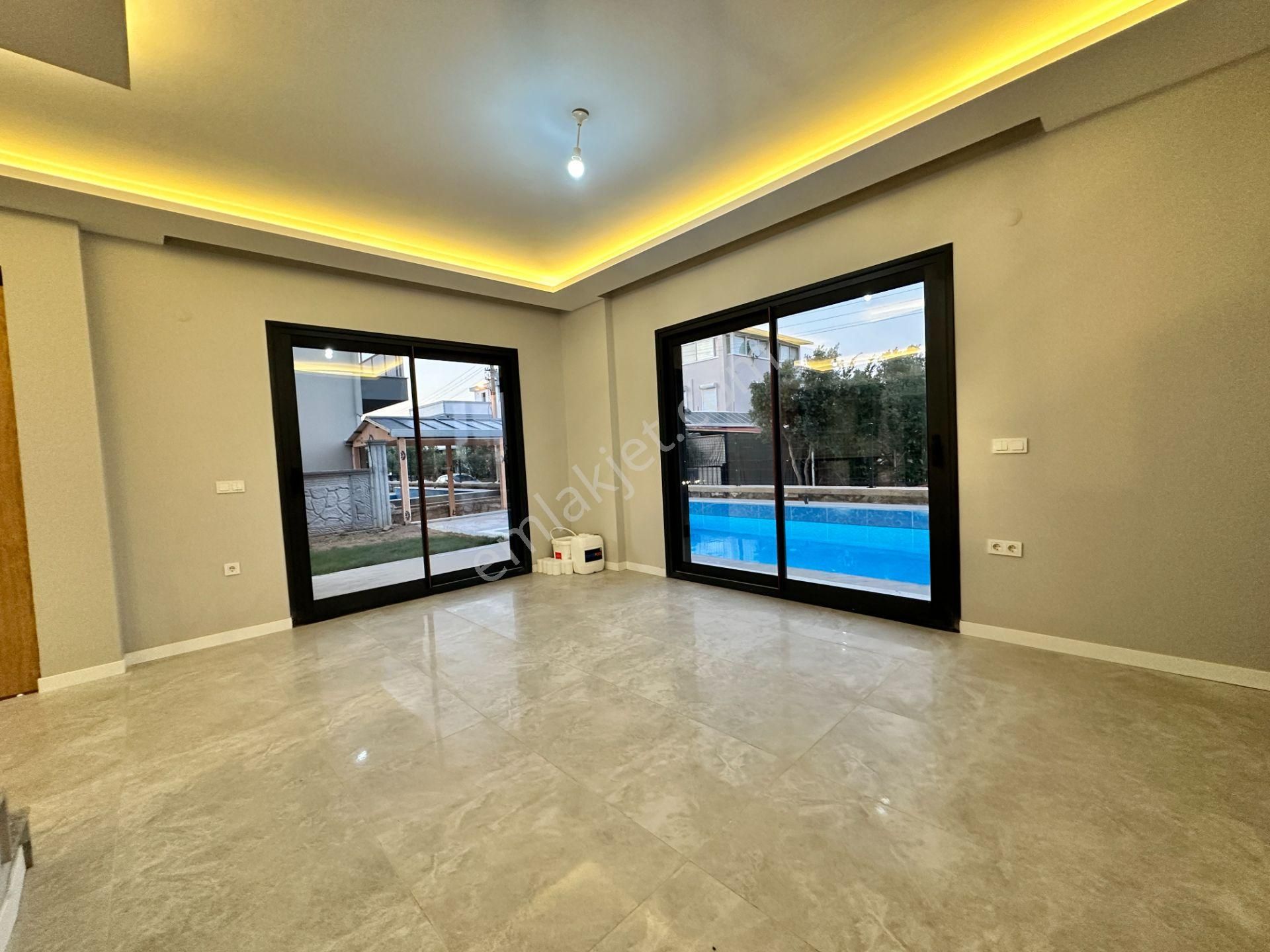 Seferihisarda Müstakil Bir Yaşam Başladı / Havuzlu Müstakil 3+1 Villa /300m2 Arsa İçinde - Görsel 17