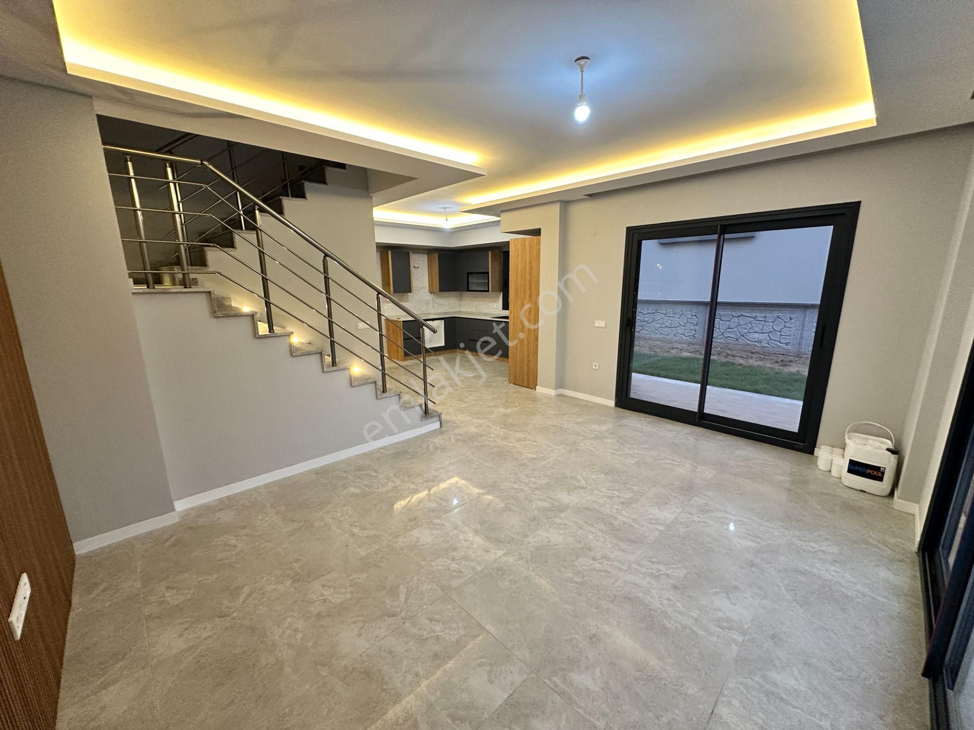 Seferihisarda Müstakil Bir Yaşam Başladı / Havuzlu Müstakil 3+1 Villa /300m2 Arsa İçinde - Görsel 16