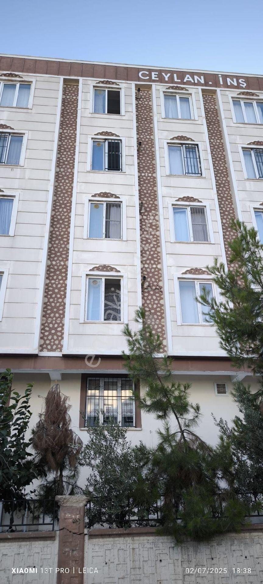 Seyrantepe De 3+1 Arakat Full Daire