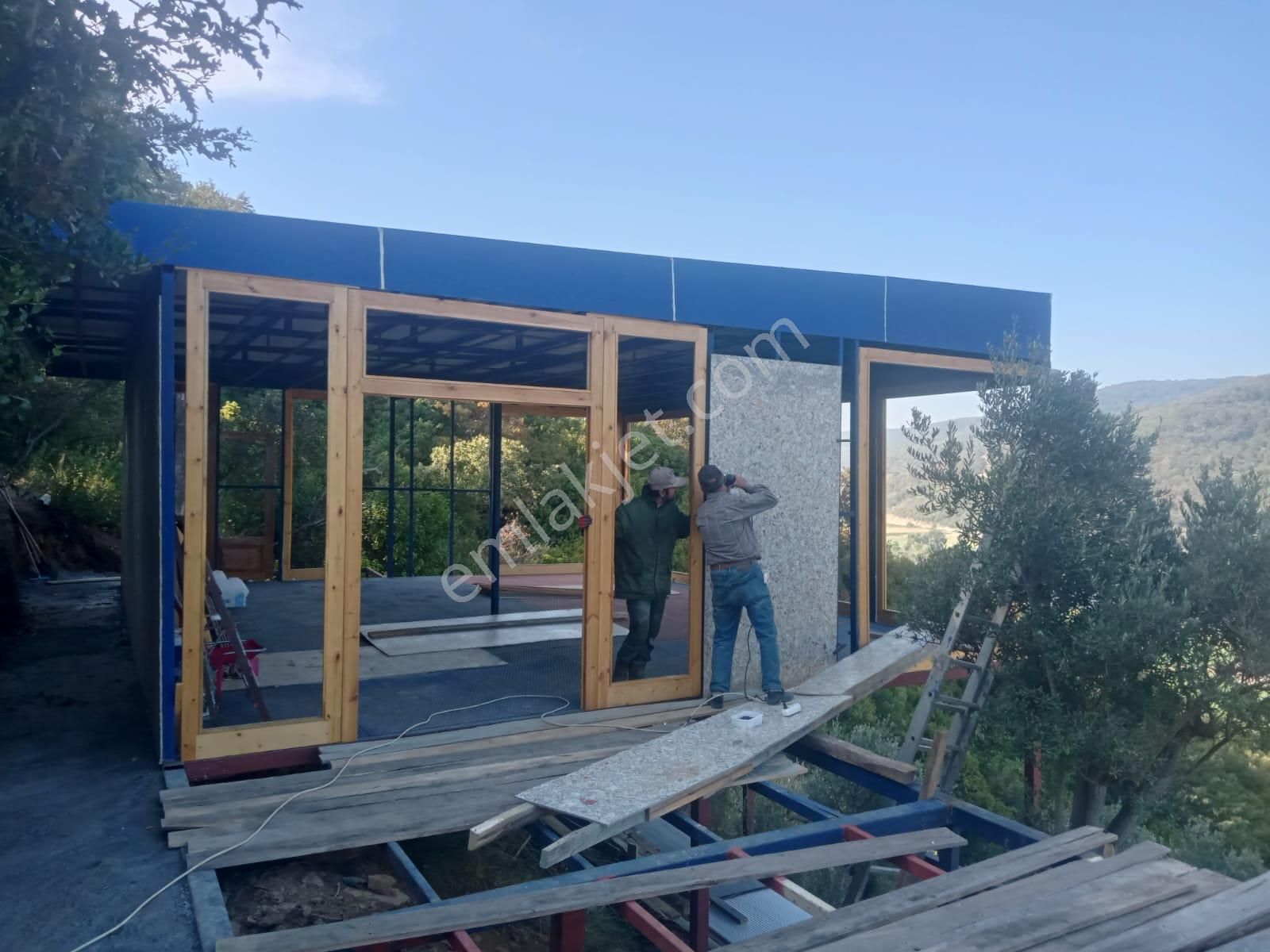 Karacabey / Ekinli Köyü'nde Satılık Tiny House'lu Emsalsiz Tarla