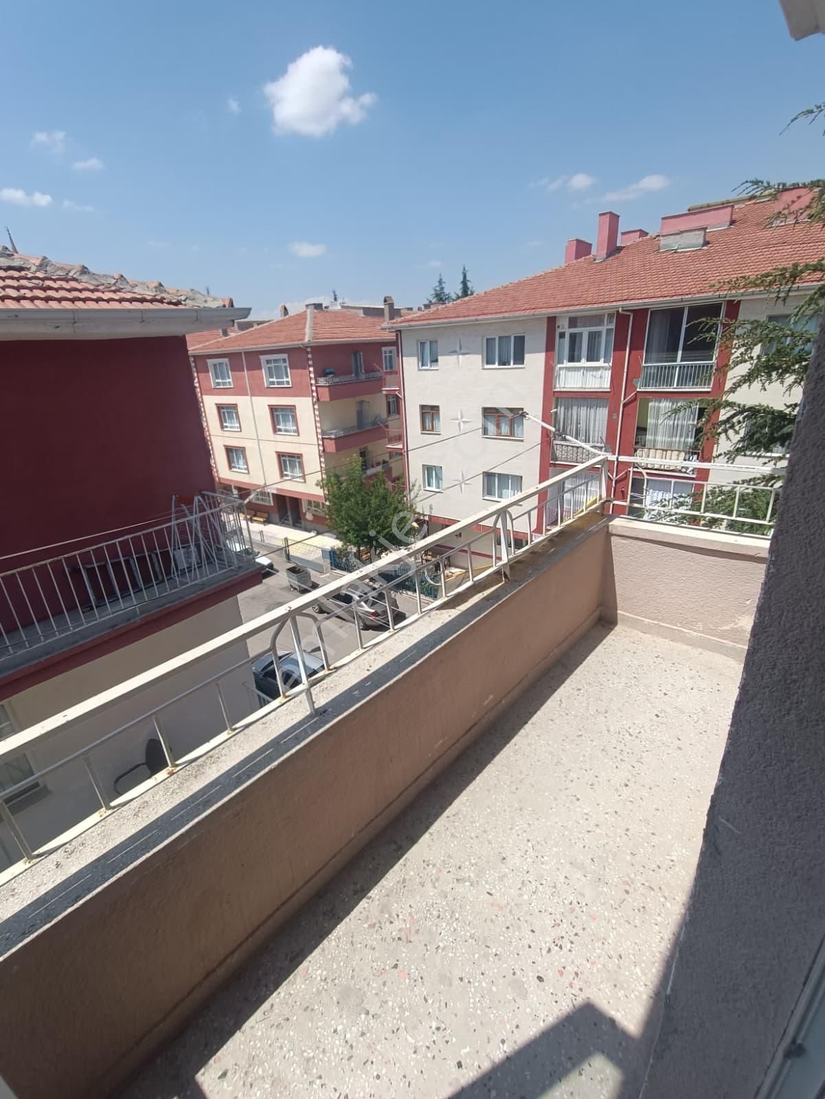 Mç Emlak'tan Mareşal Çakmak Mah'sınde 3+1 Satılık Daire - Görsel 2