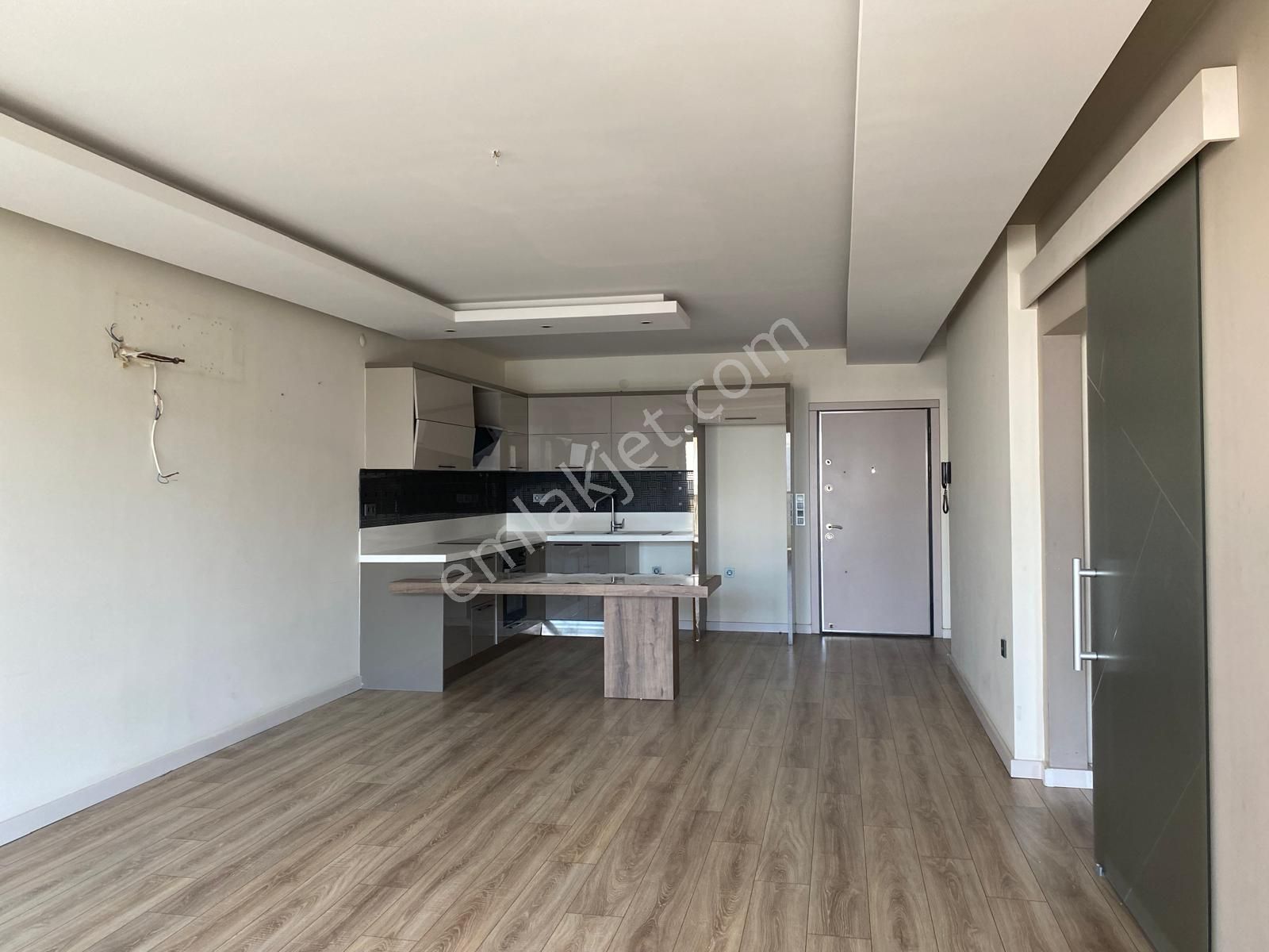Vizyon Gayrimenkul'den Kuşadası Türkmen Mahallesi'nde 2+1 Satılık Residence