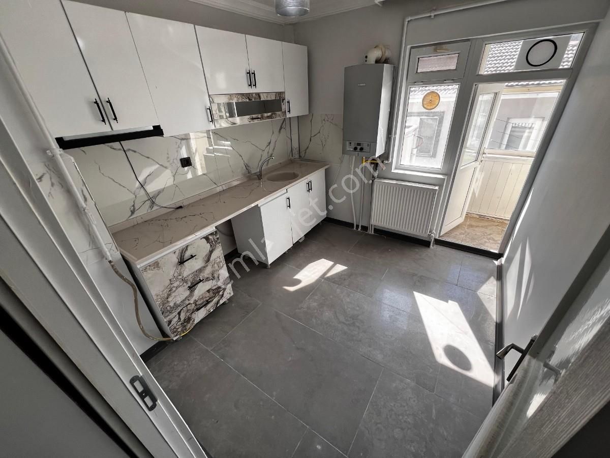 Mareşal Çakmak Mahde 3+1 Yapılı Merkezi Konumda Satılık Daire