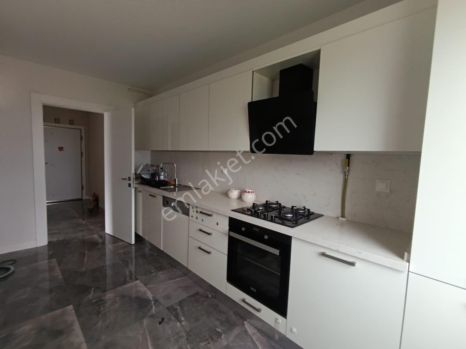 Semt Kocaeli De Yaşamaya Değer Sitede Kiralık 3+1 Lüx Daire