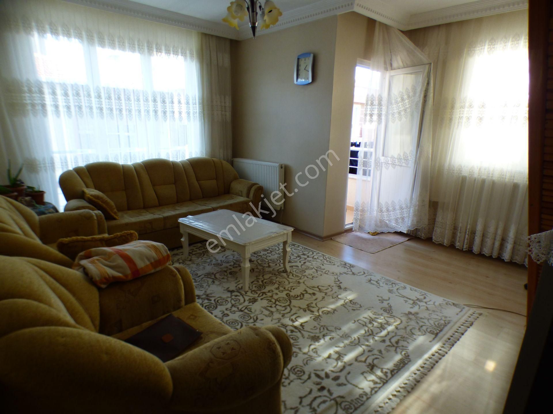 Oryaştan Ataşehir Kayışdağında Teraslı 170m2 3+2 Satılık Dubleks