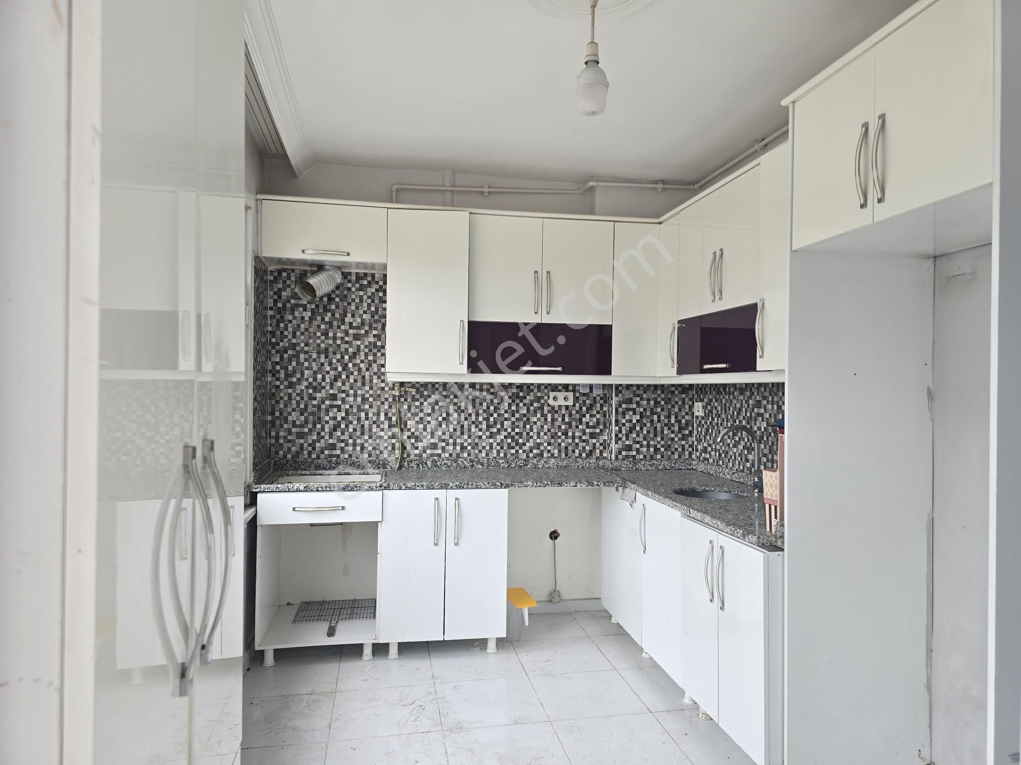 Küçükköy Yenimahalle Cebeci Caddesi Üzerinde 2+1 Kiralık Daire