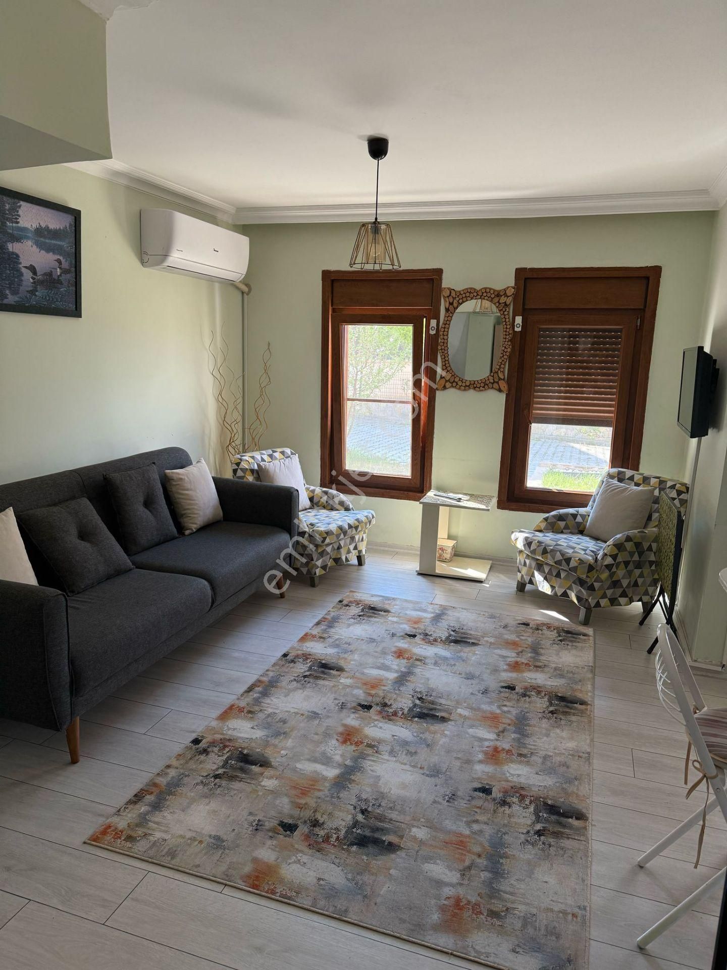 Ayvalık Sahilkent'te Full Eşyalı Kiralık Bahçe Katı - Görsel 2