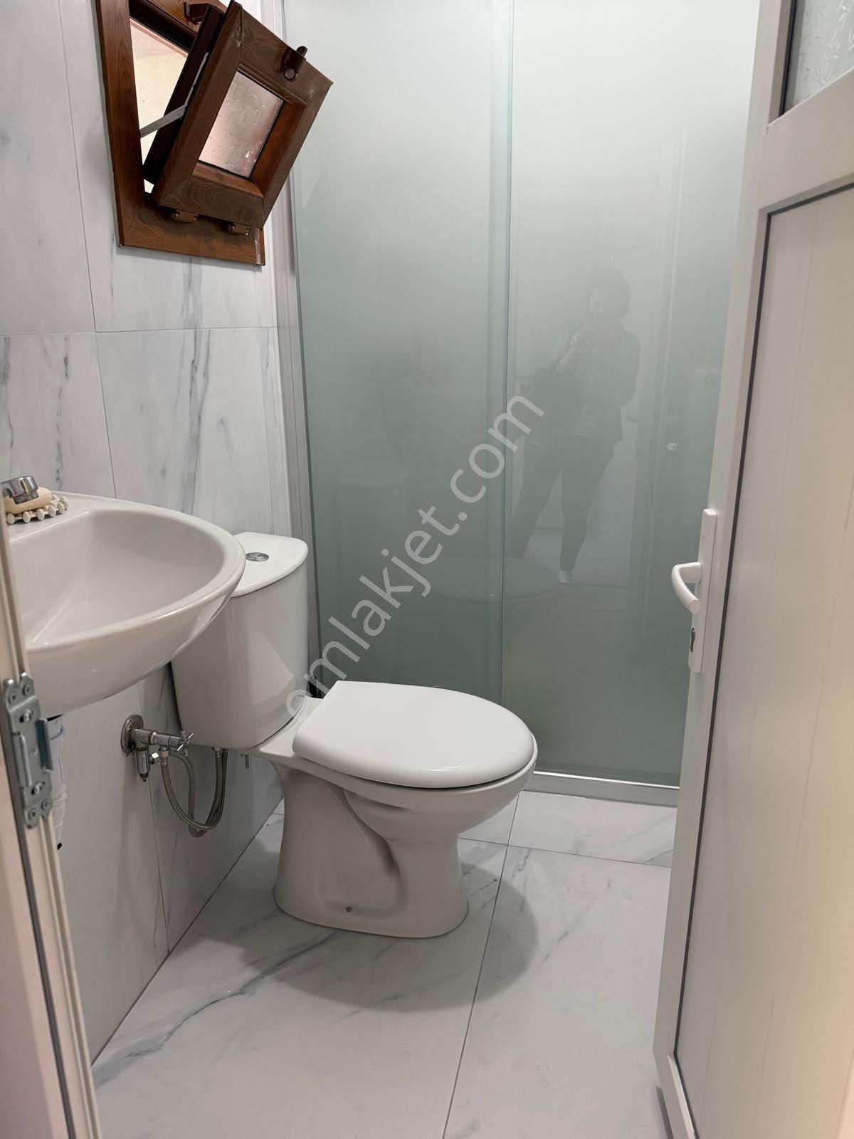 Ayvalık Sahilkent'te Full Eşyalı Kiralık Bahçe Katı - Görsel 14