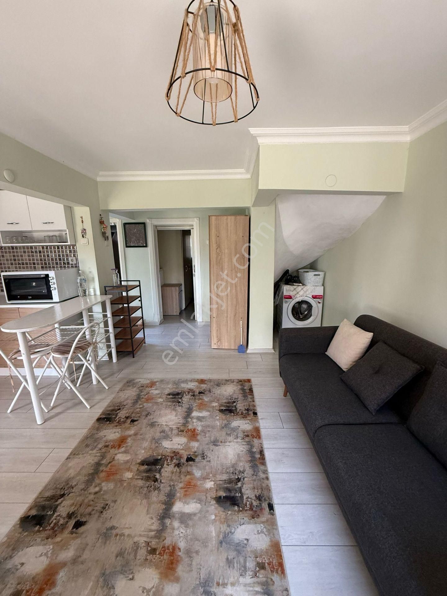 Ayvalık Sahilkent'te Full Eşyalı Kiralık Bahçe Katı - Görsel 5