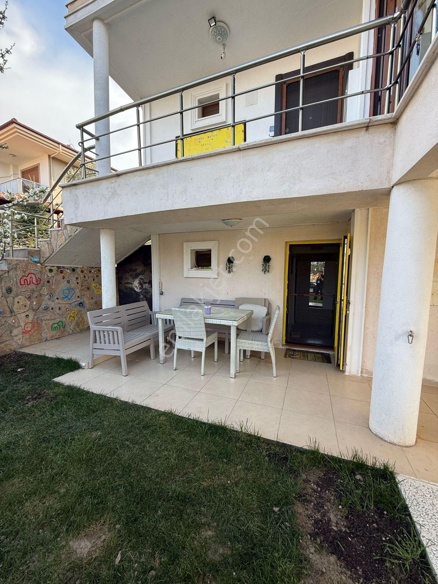 Ayvalık Sahilkent'te Full Eşyalı Kiralık Bahçe Katı - Görsel 12