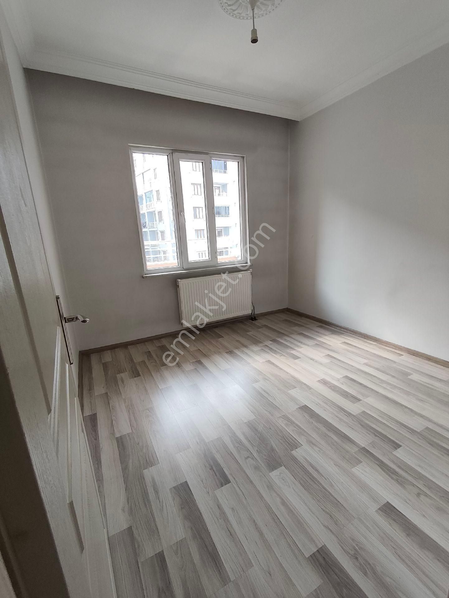 Suvaroğlu Caddesinde Kiralık 3+1daire