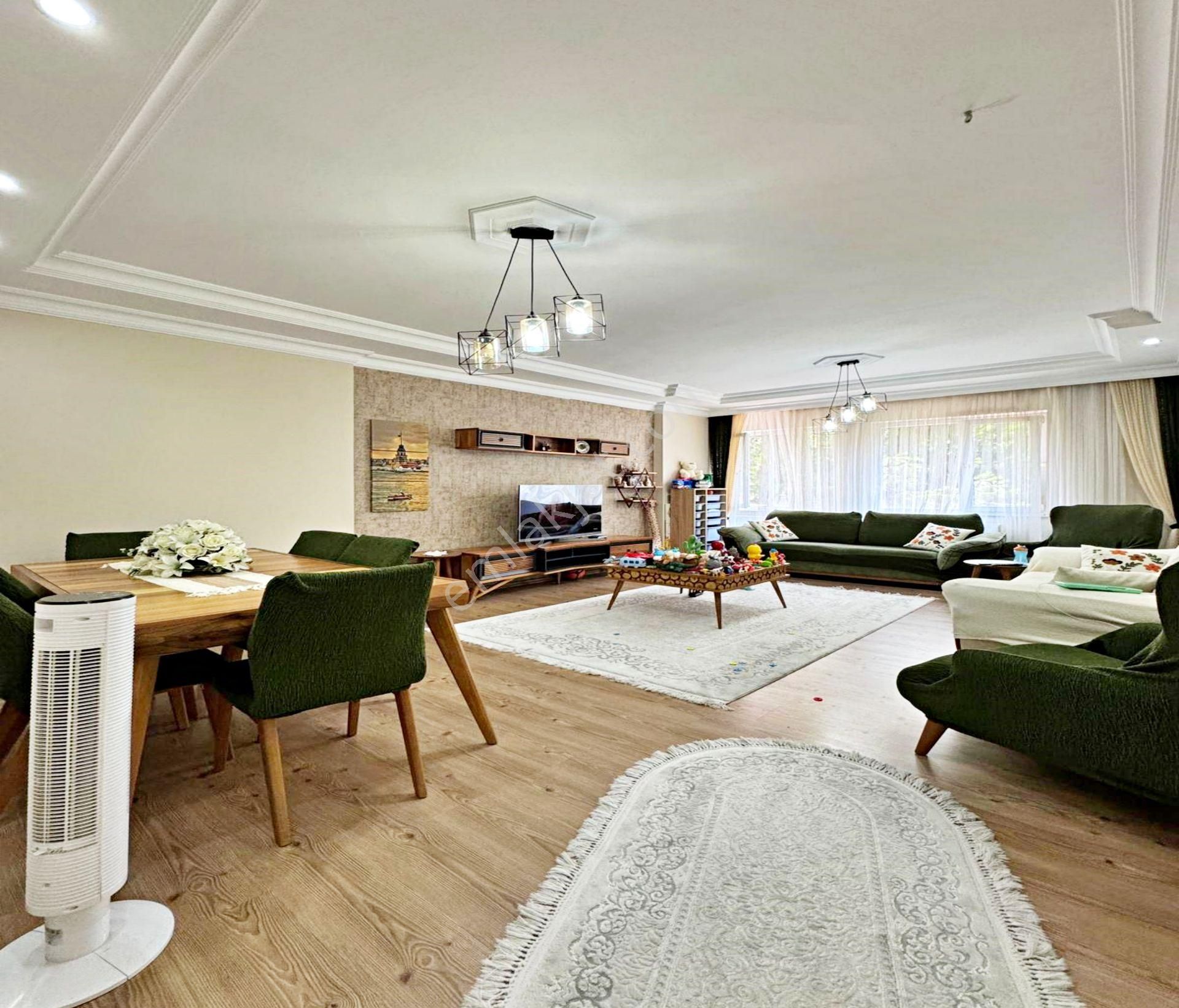 Barış Mahallesi'nde Site İçi Masrafsız Acil Satılık 3+1 Daire