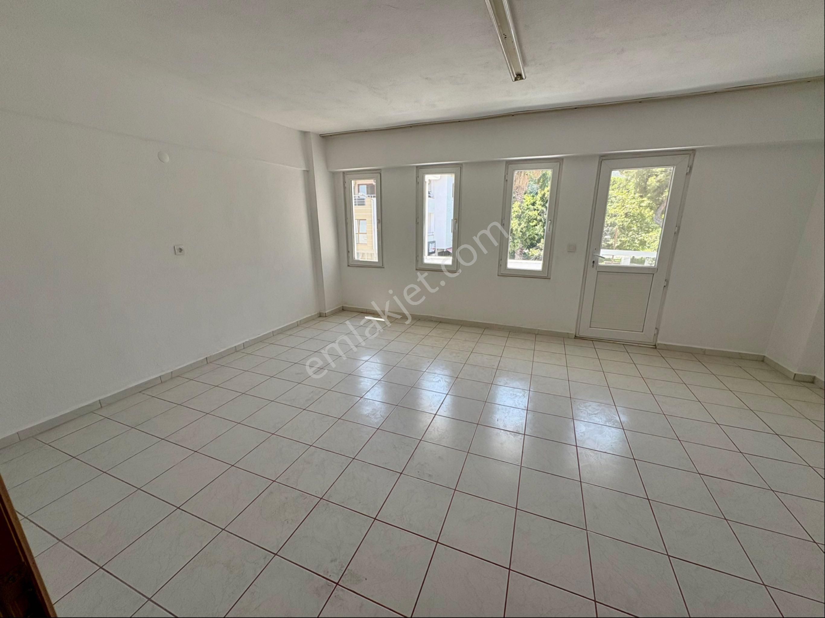 Datça Ela Emlak'tan Merkez'de 2+1 Kiralık Daire