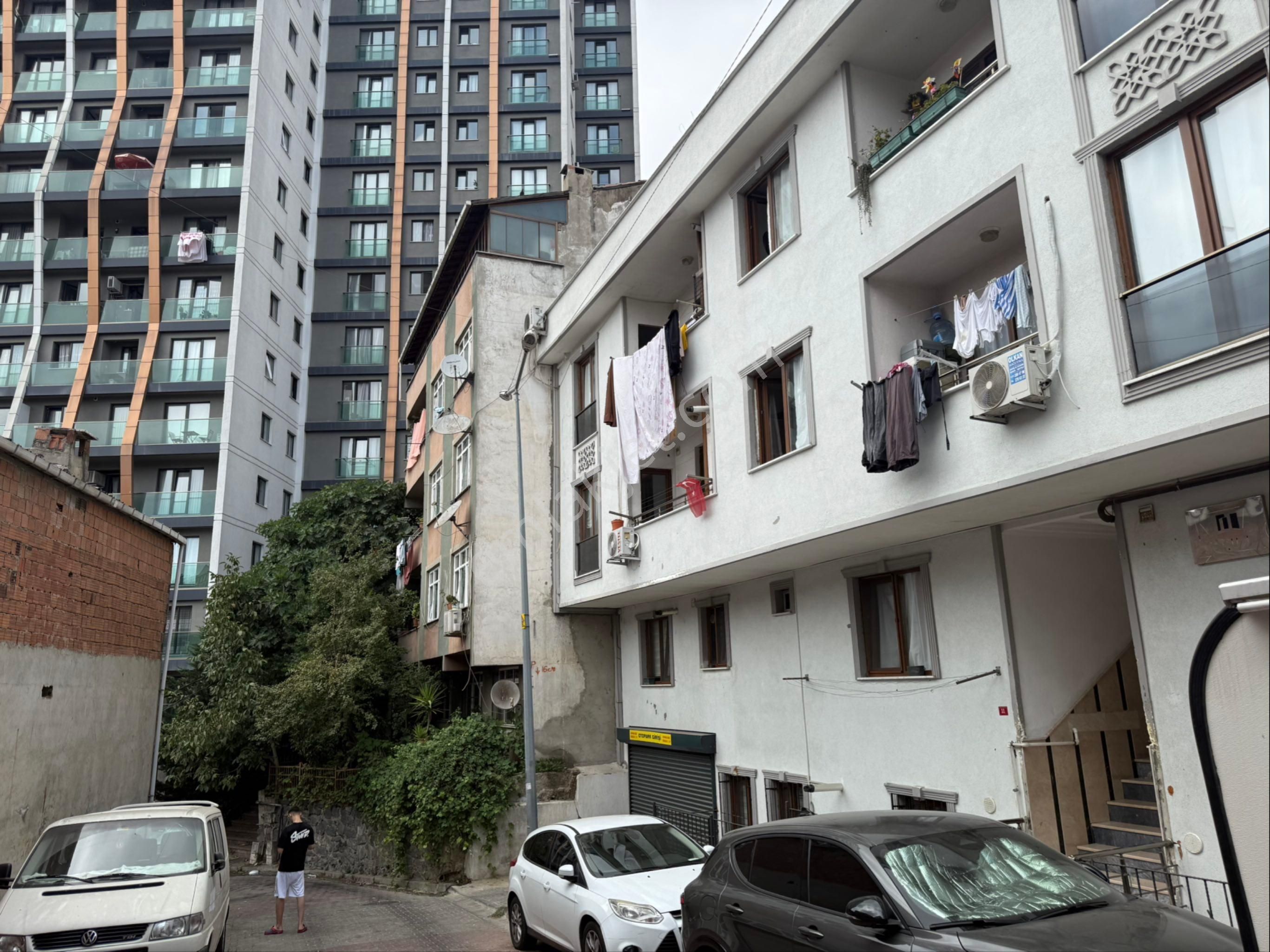 Sahibinden Yeni Bina Otoparklı