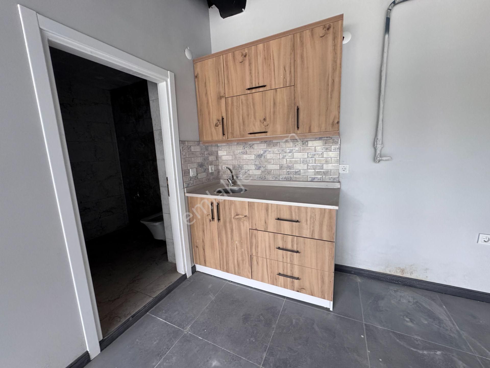 Tokat Turhal Anayol Üzerinde Loca Suit Önünde 1+1 Kiralık - Görsel 3