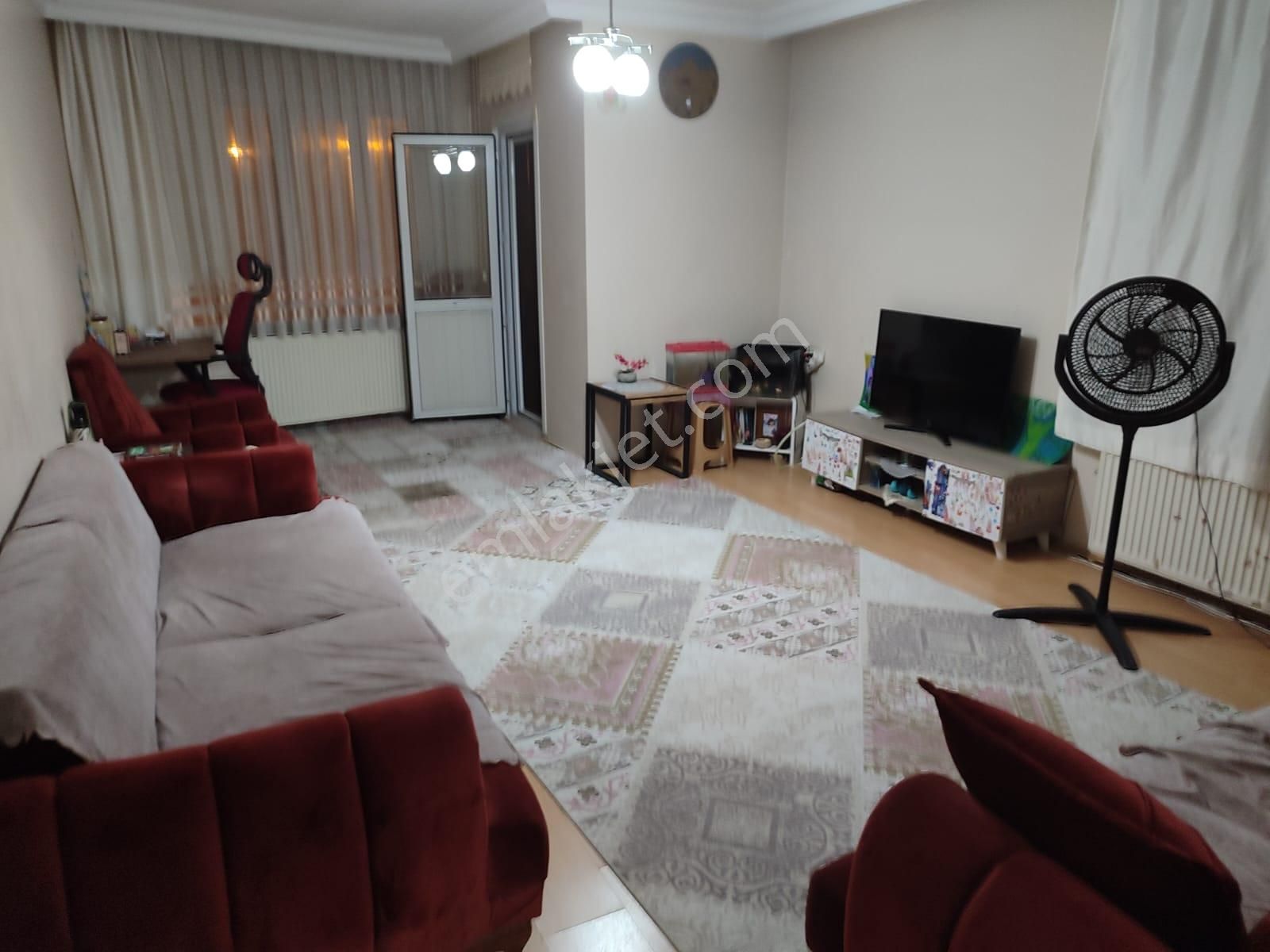 Güzelyalı Güven Emlaktan Merkezi Konum Acil Satılık 2+1 Daire