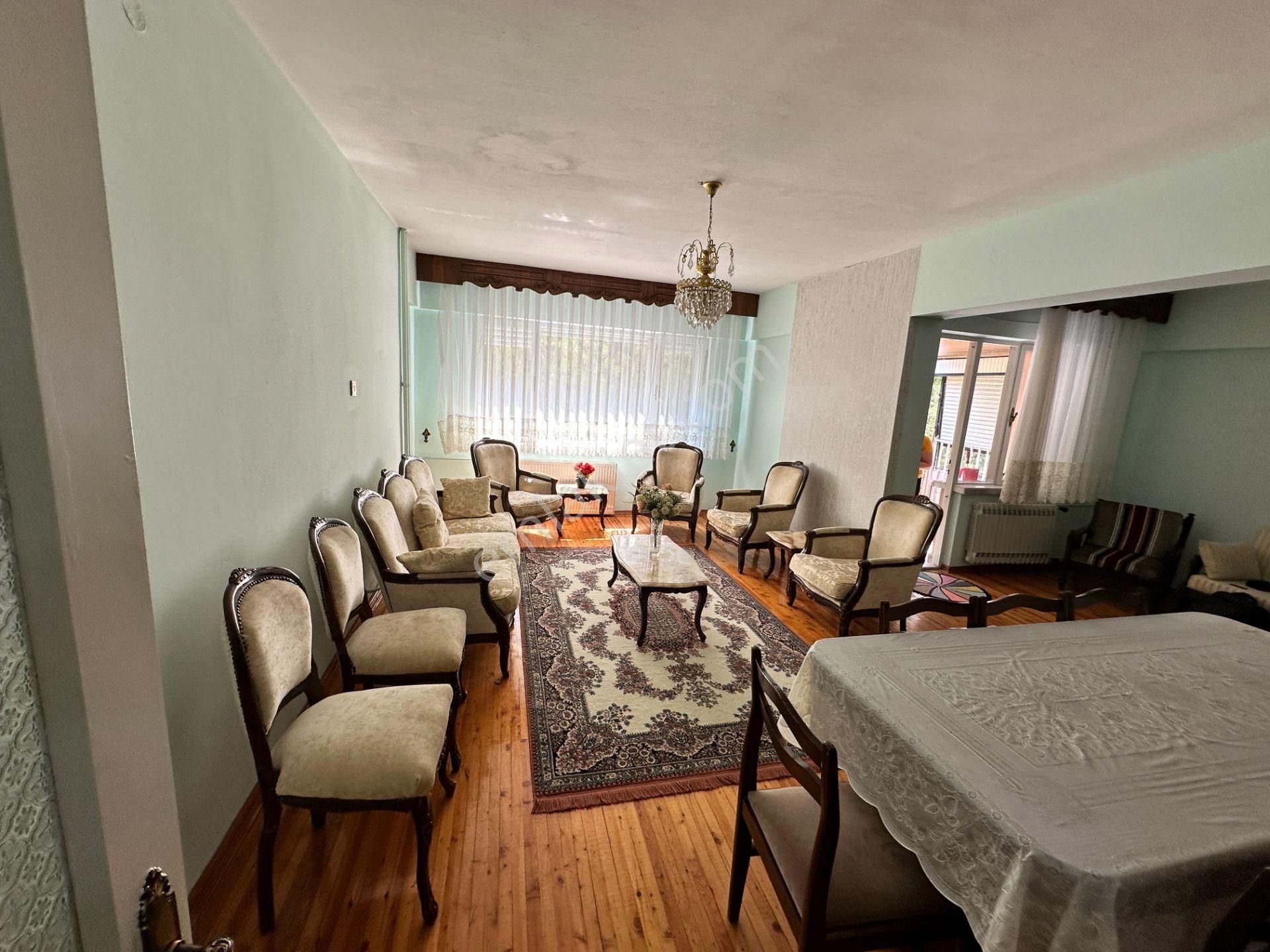 Gho Panayır'dan Öğretmenler Sitesinde Geniş, Eşyalı, 2+1 Kiralık Daire!