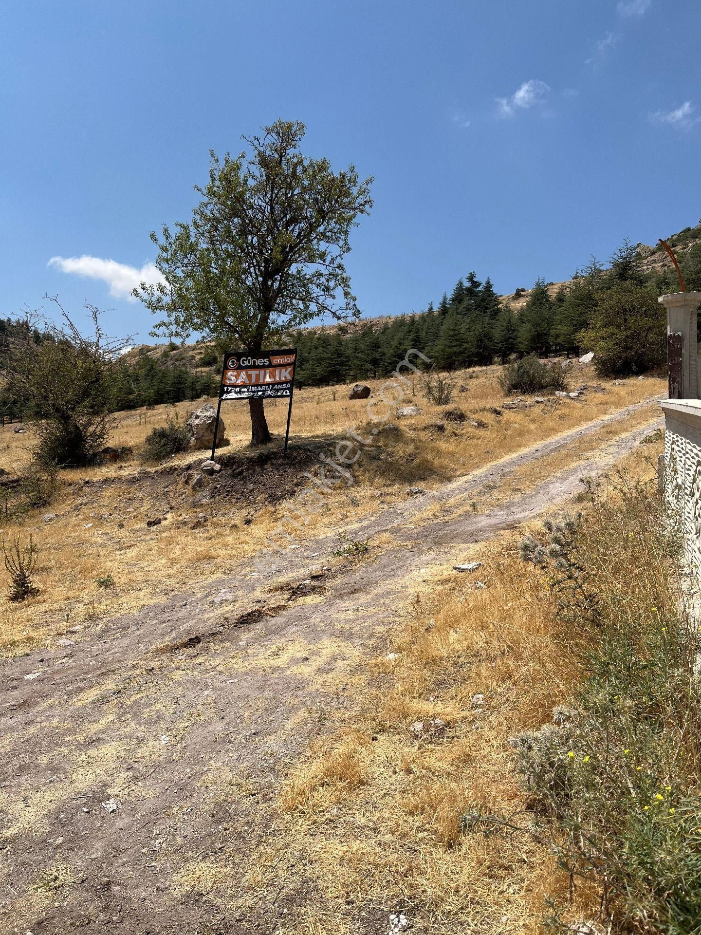 Afyon Merkezde%30 İmarlı Arsa 1726 Mkare