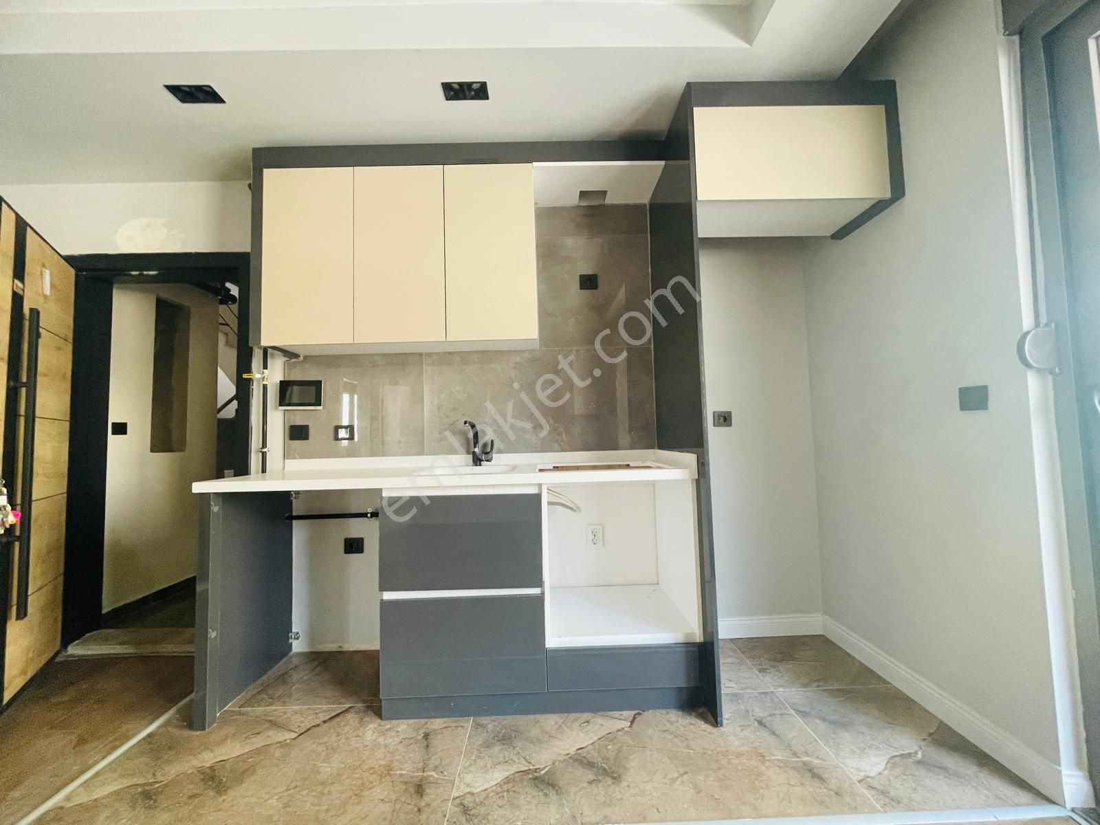 Etiler Mahallesinde Asansörlü Doğalgazlı Ultra Lüks Sıfır Daireler - Görsel 5