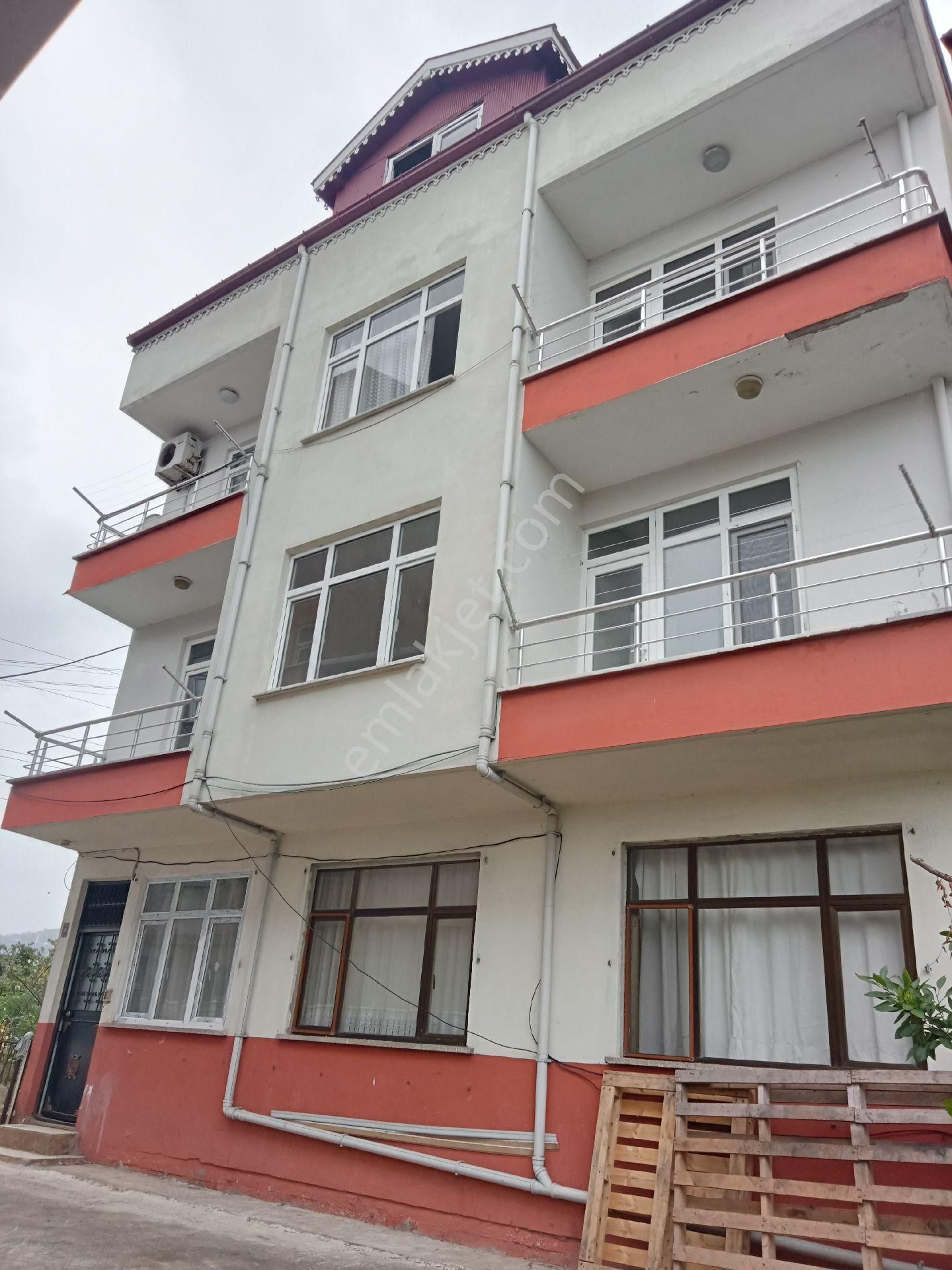 Toki Yolu Üzerinde Fırsat Bina 3 Kat