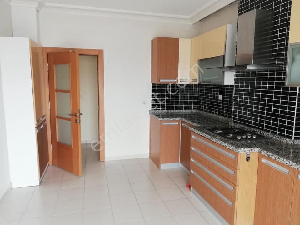 Emrah Çiftci'den Selçuklu Yazır Mah.bahçeşehir Gold Sit.satılık 4+1 Bakımlı Daire
