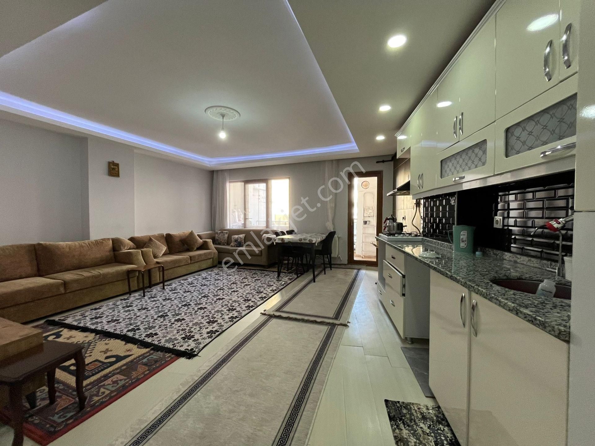 Büyükçekmece Celaliye De 3+1 Satılık Daire Ebeveyn Banyolu
